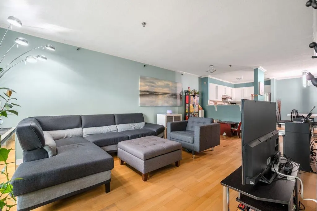 120 8620 Jones Road