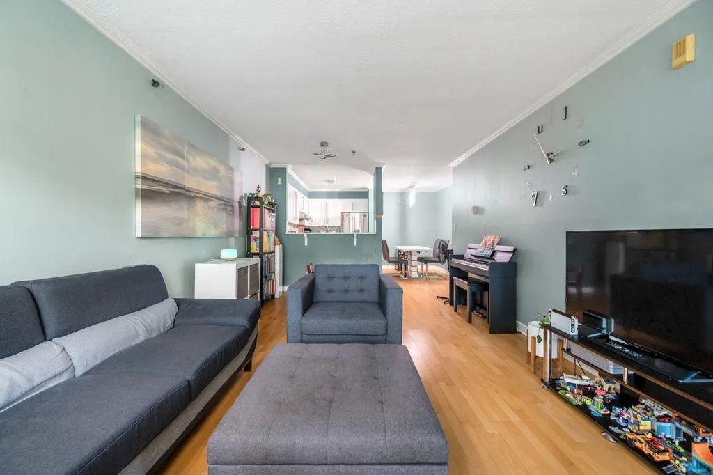 120 8620 Jones Road