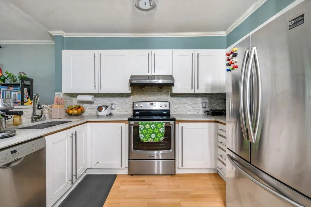 120 8620 Jones Road