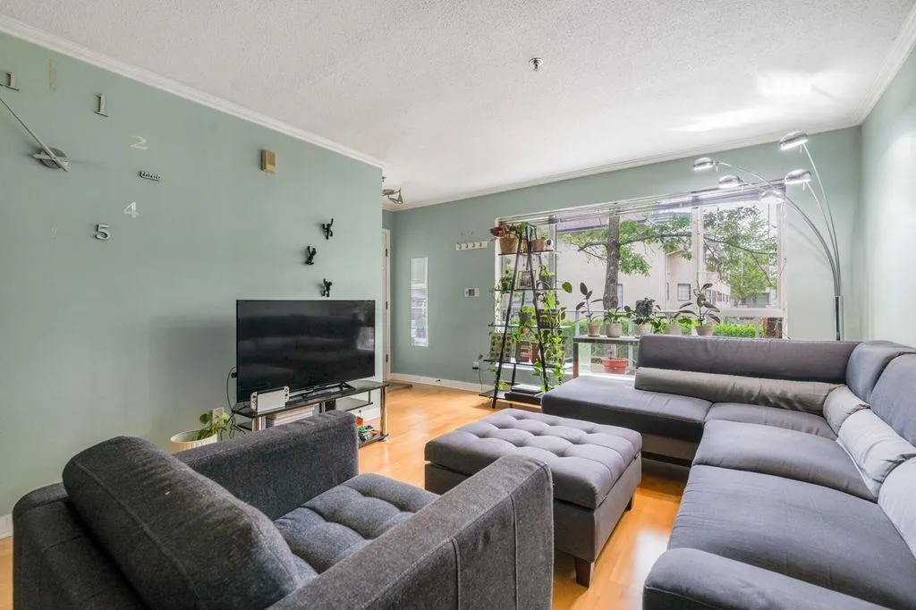 120 8620 Jones Road