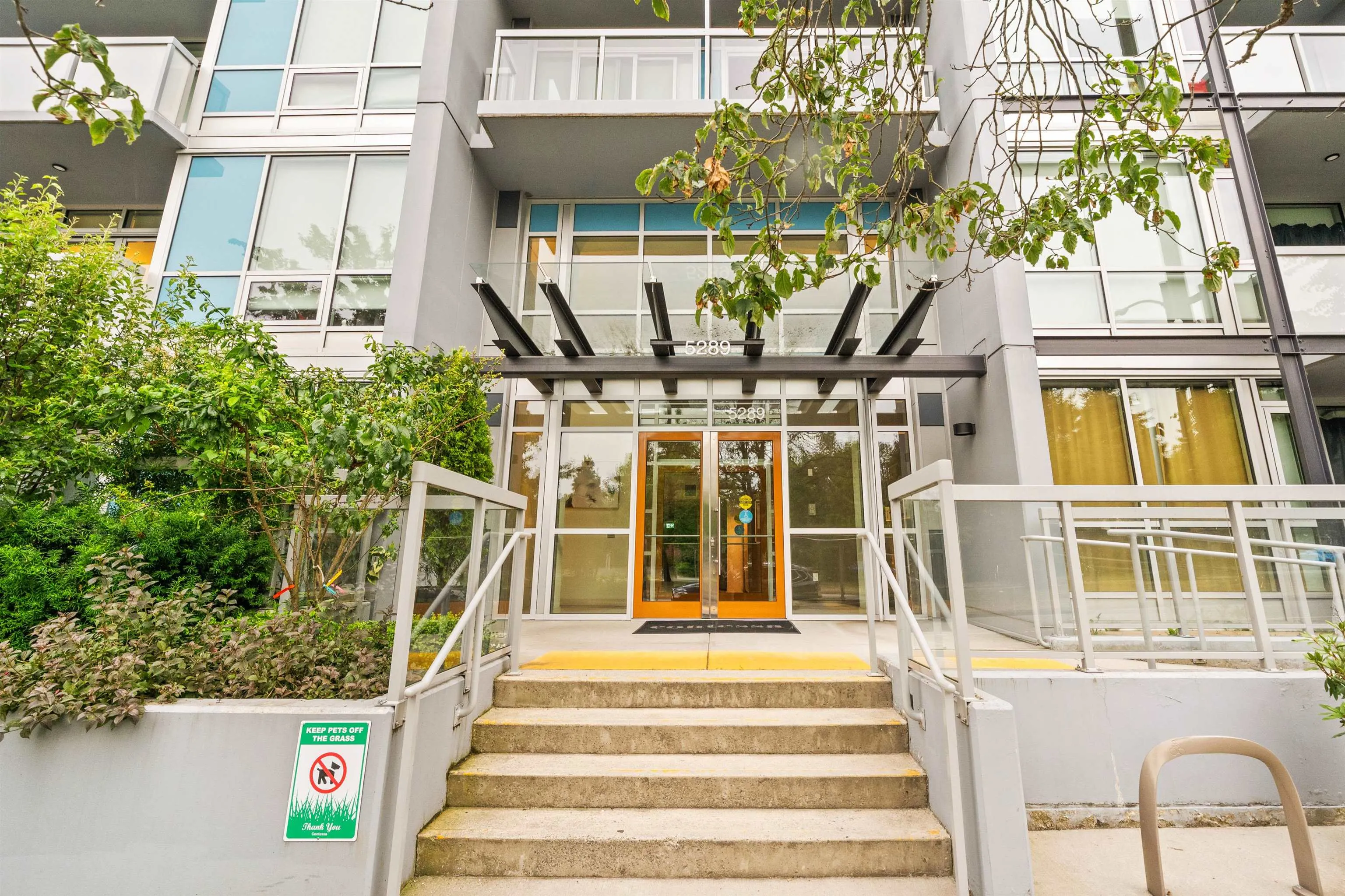 105 5289 Cambie Street