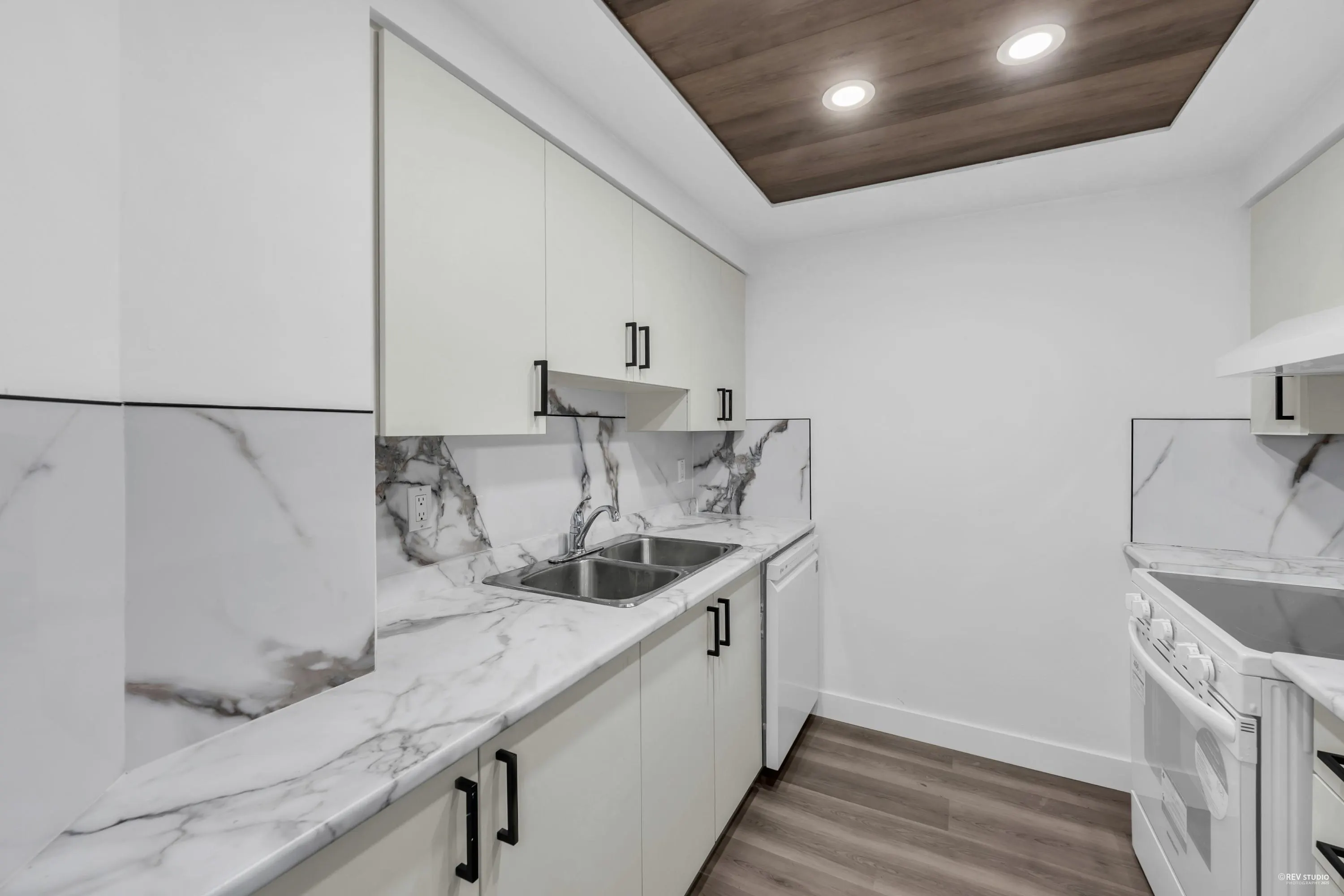1202 8111 Anderson Road