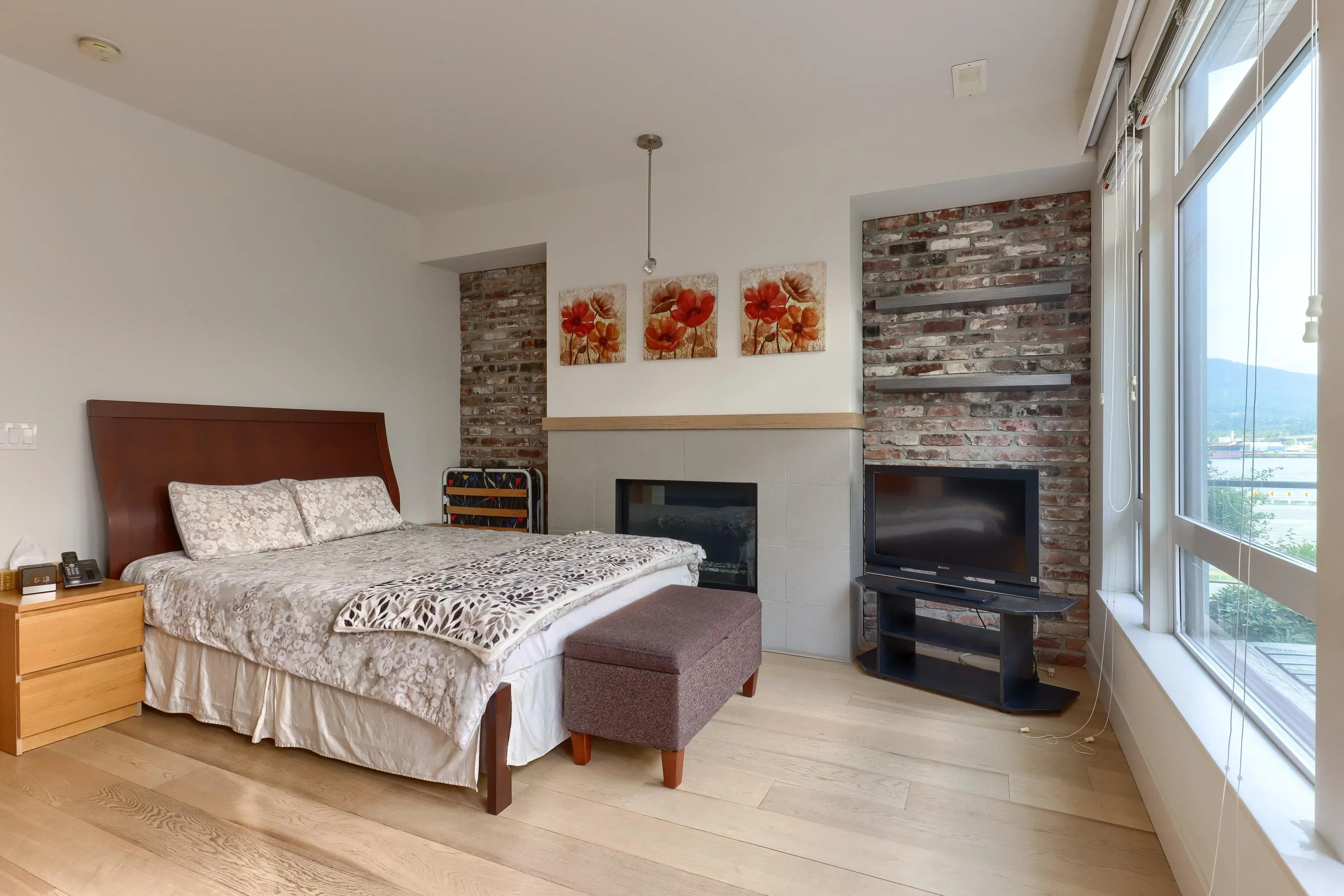 2915 Wall Street