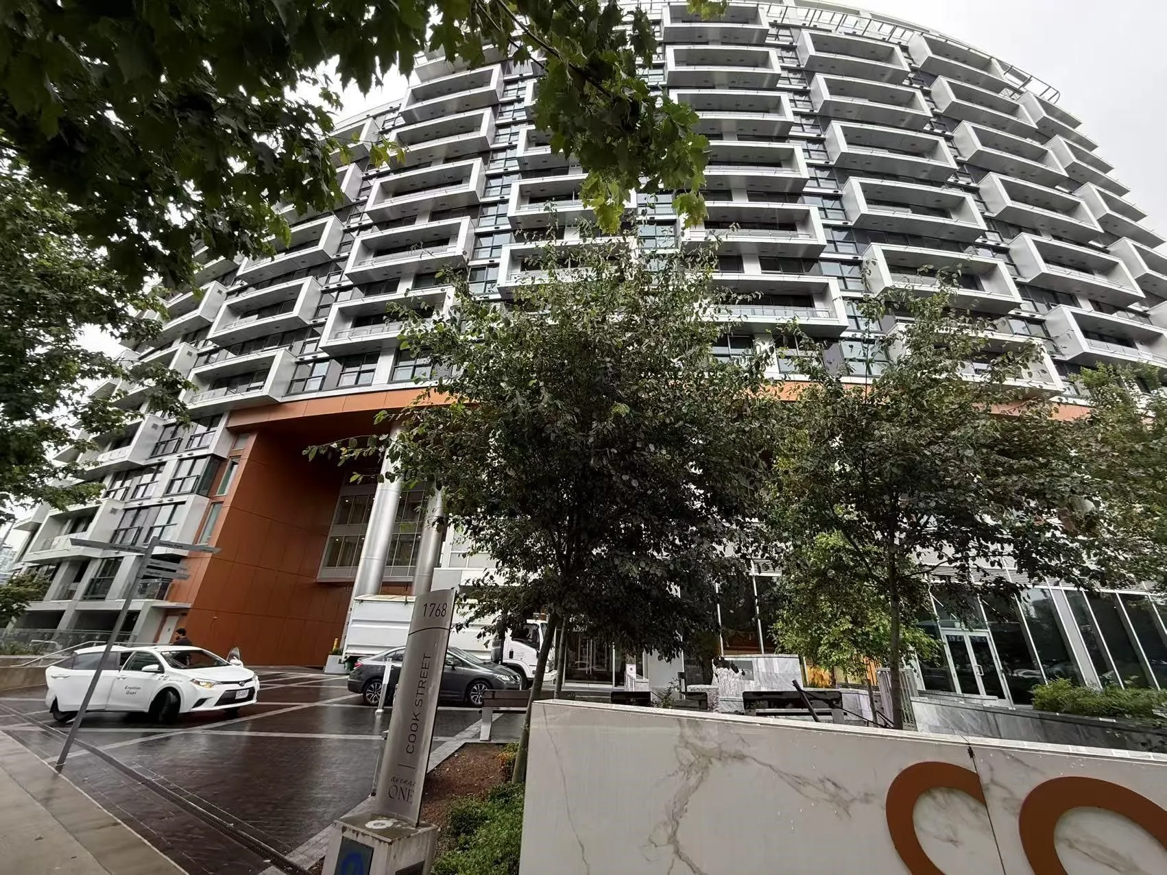1207 1768 Cook Street