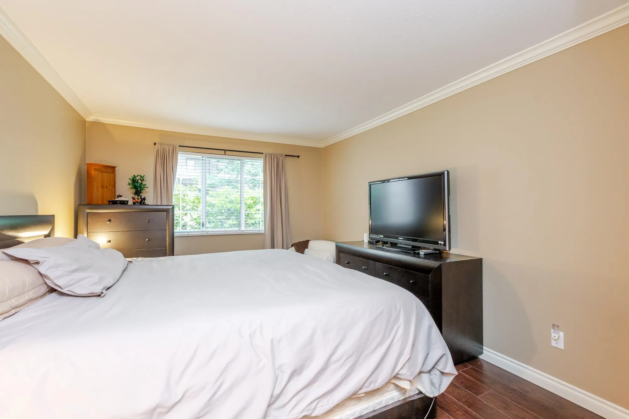 106 1447 Best Street