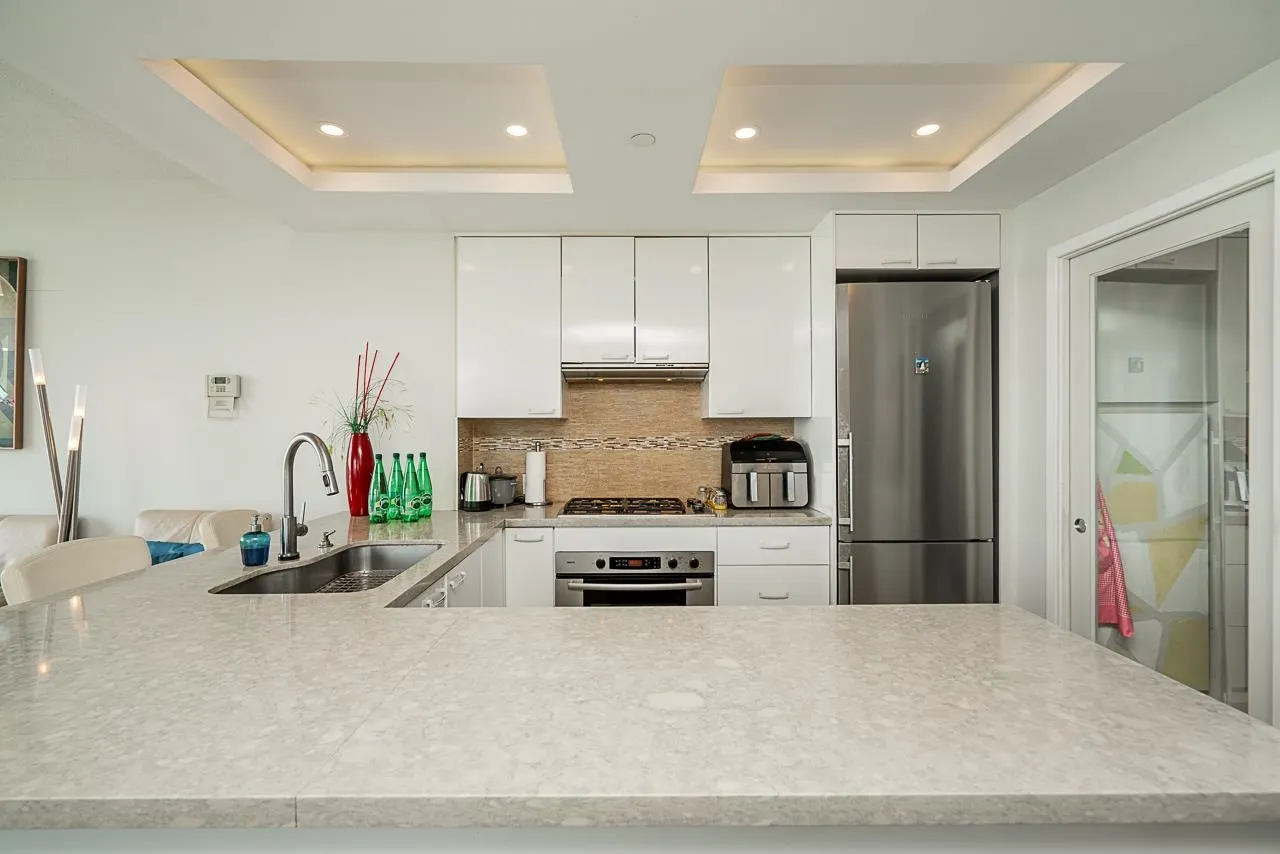 1502 1483 Homer Street