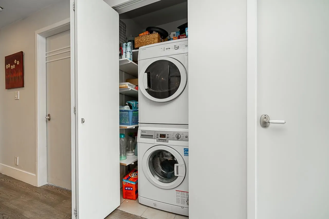 1502 1483 Homer Street