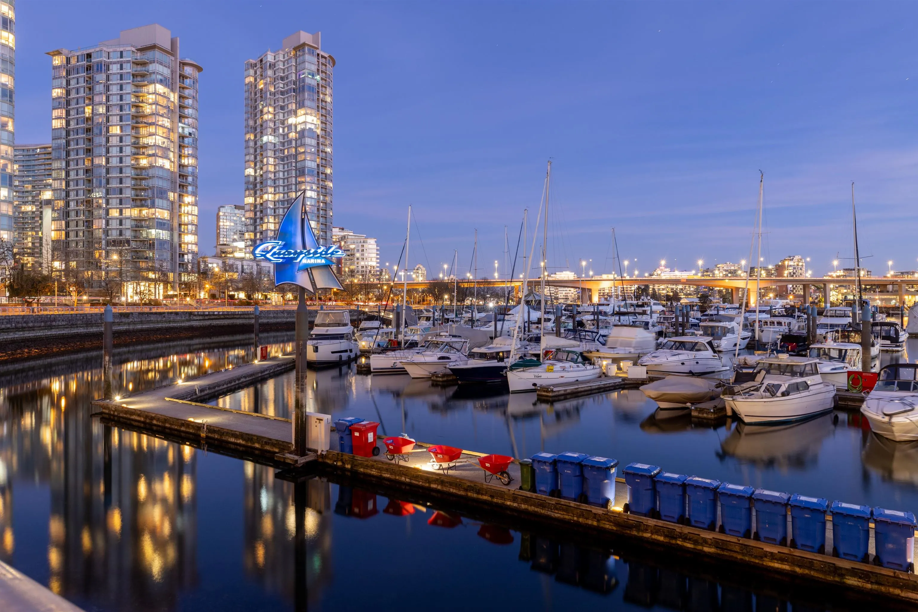 907 1288 Marinaside Crescent