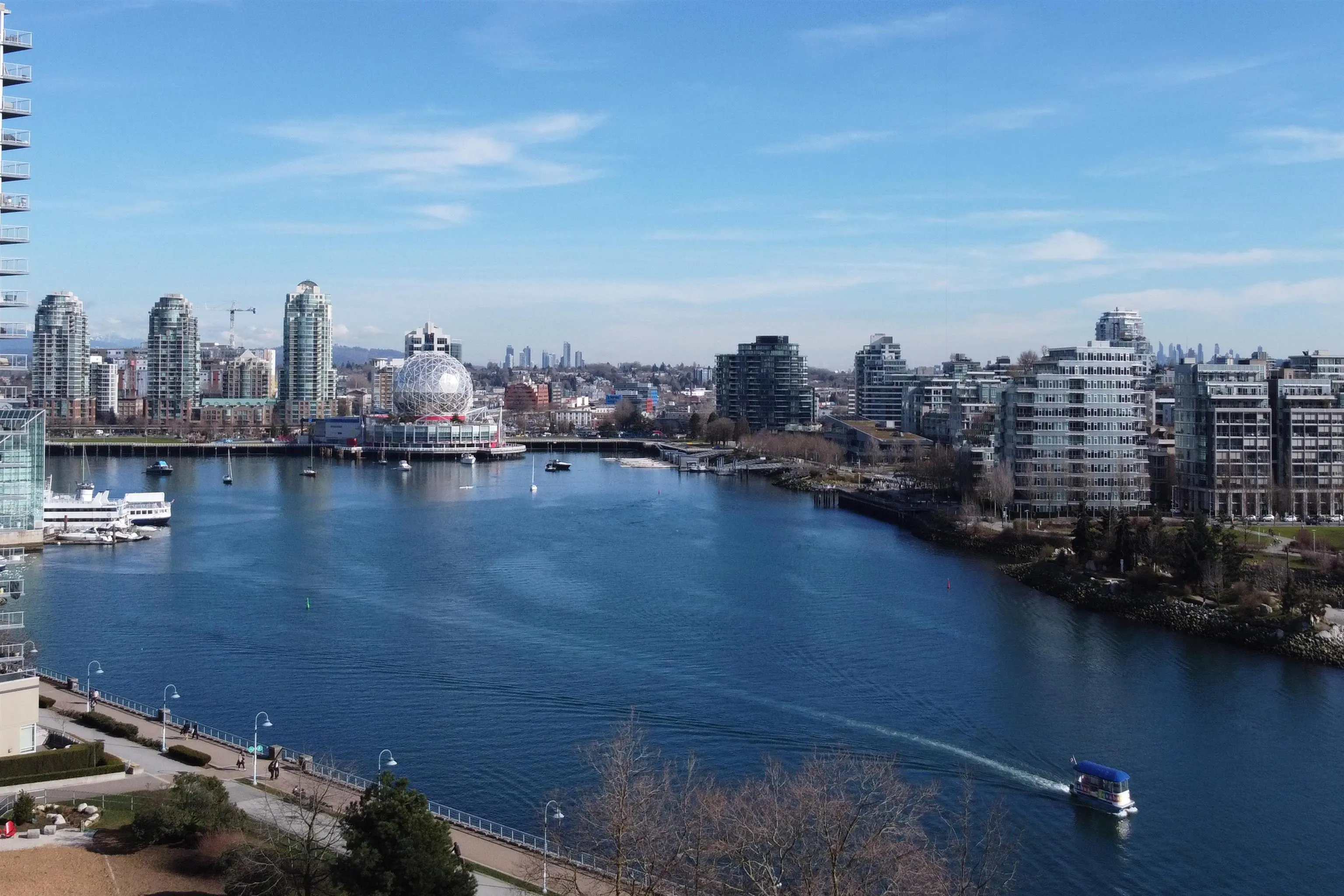 907 1288 Marinaside Crescent