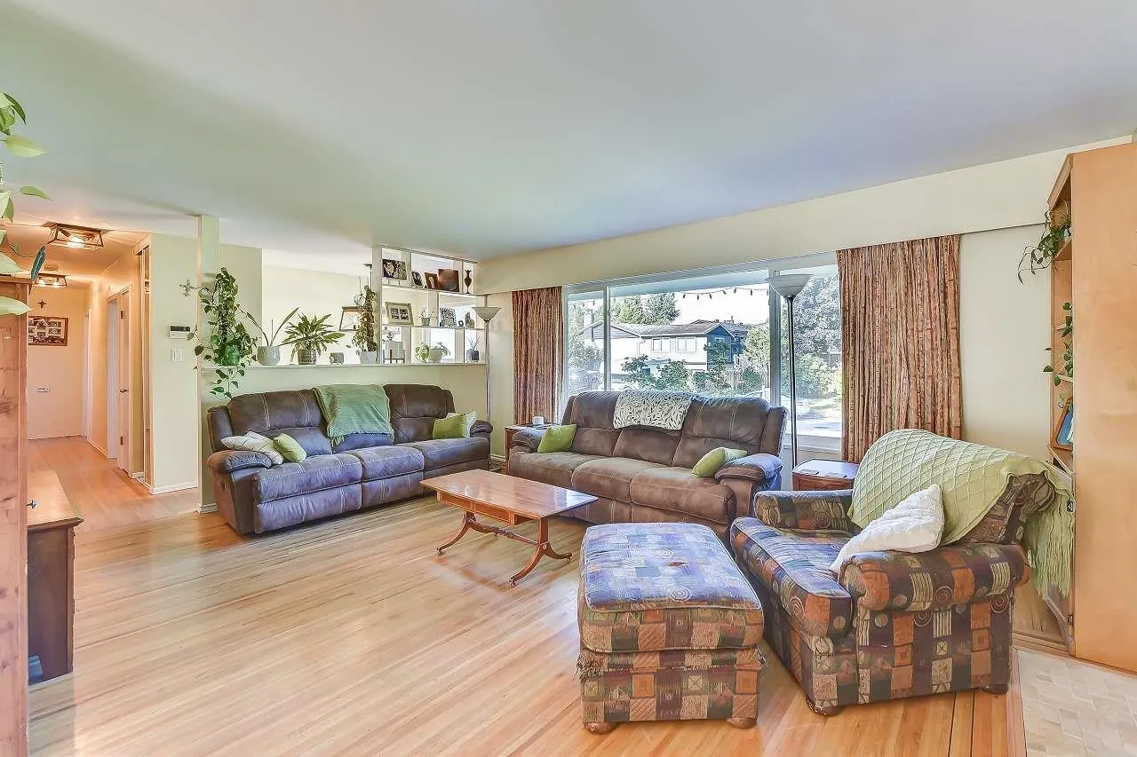 10957 Jay Crescent