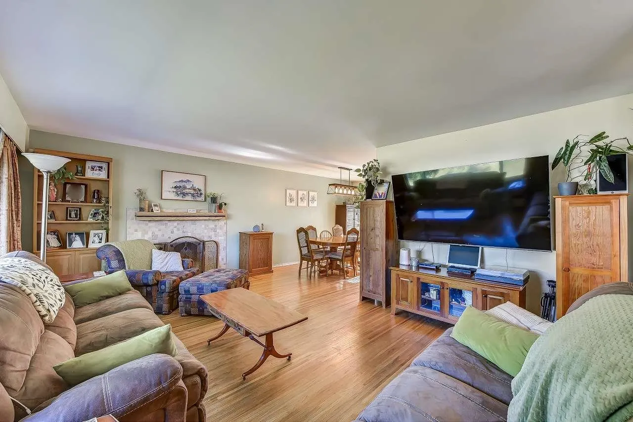 10957 Jay Crescent