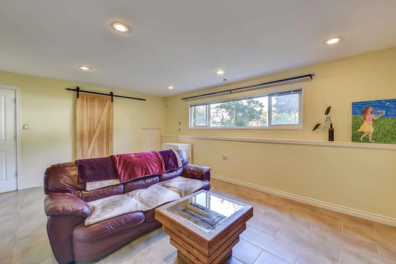 10957 Jay Crescent