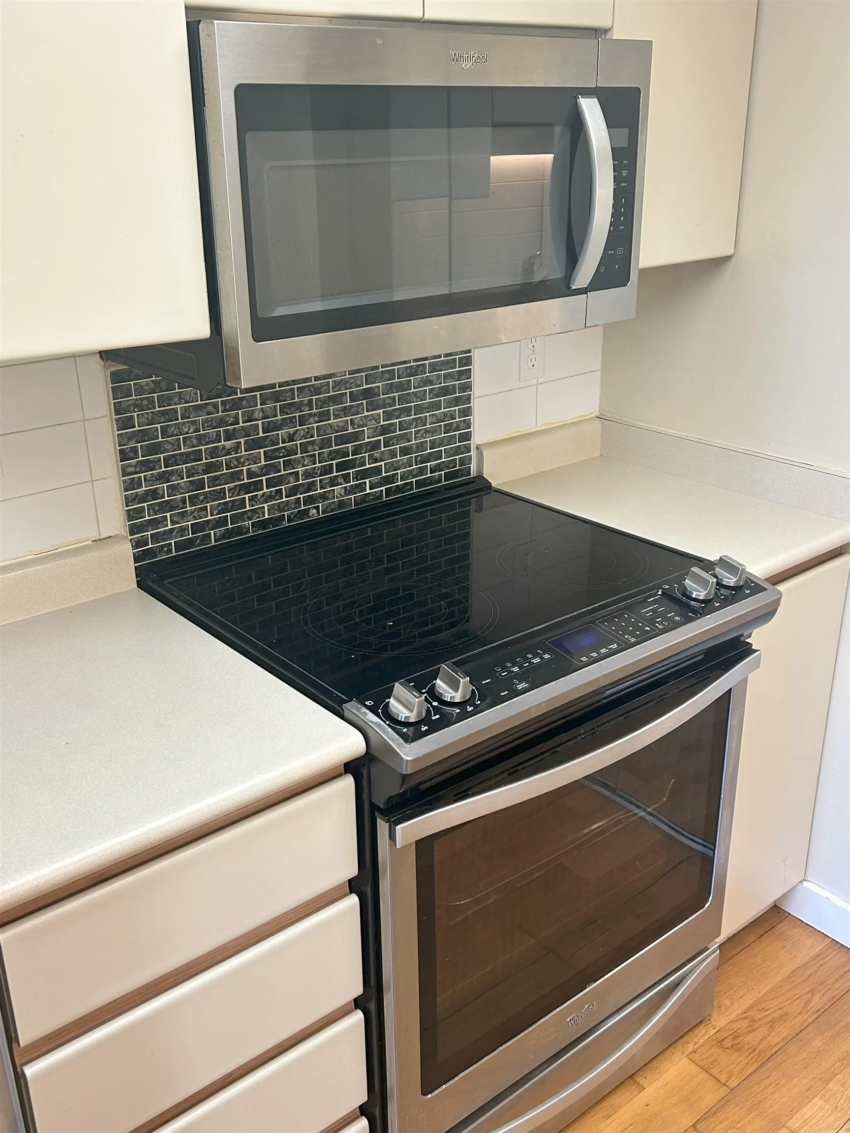 904 1331 Homer Street