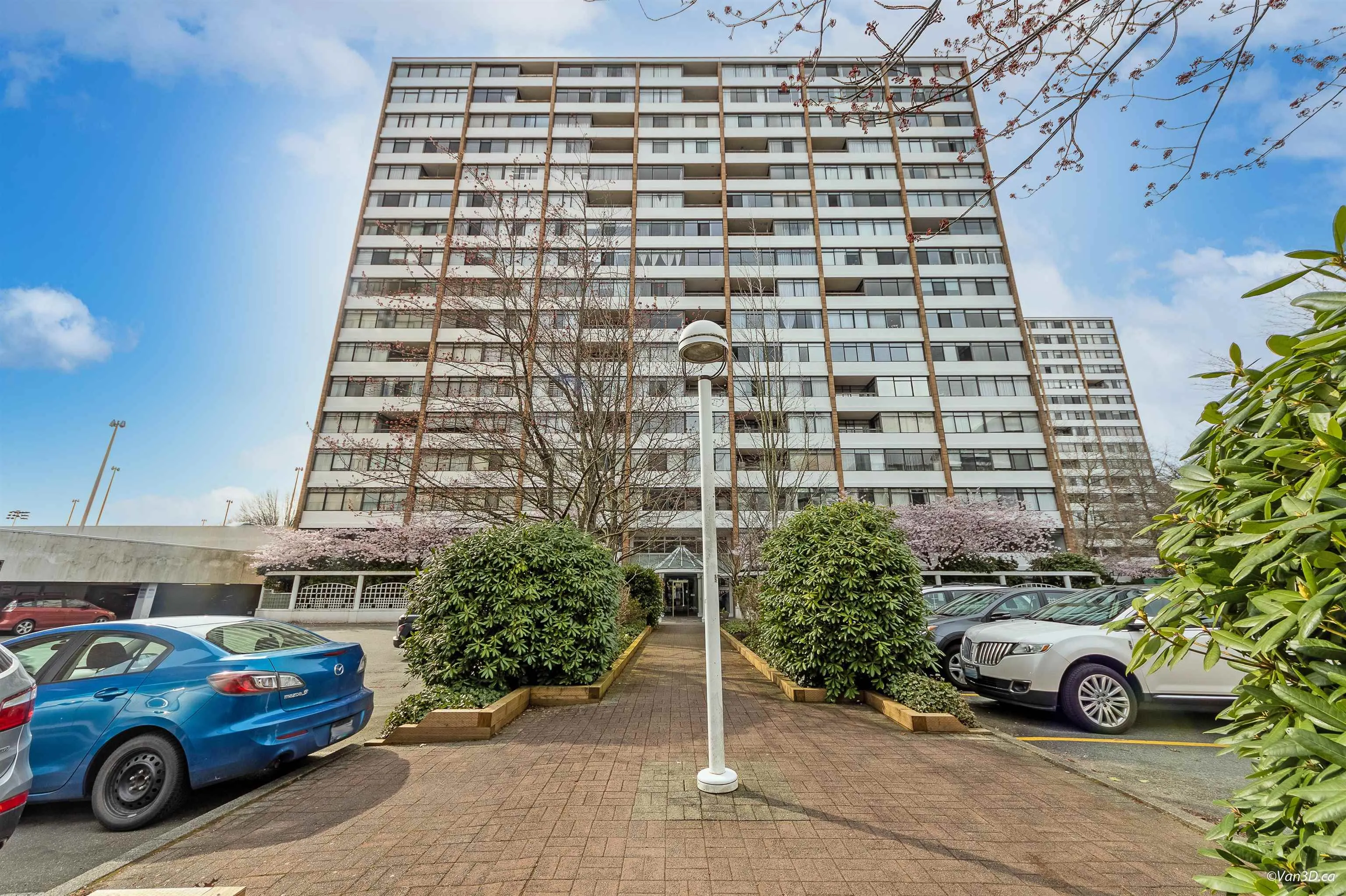 1209 6631 Minoru Boulevard