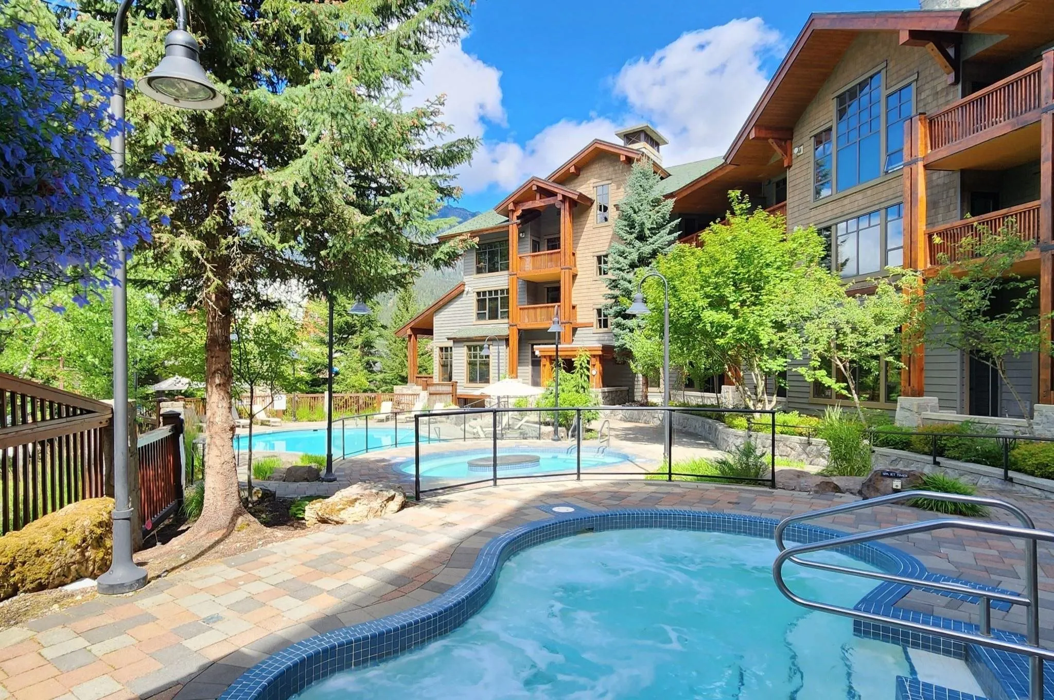 614 2202 Gondola Way