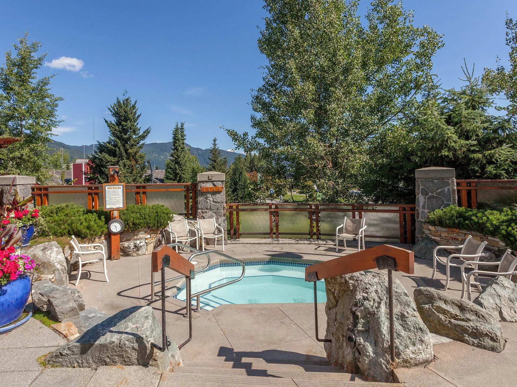 6613 4299 Blackcomb Way