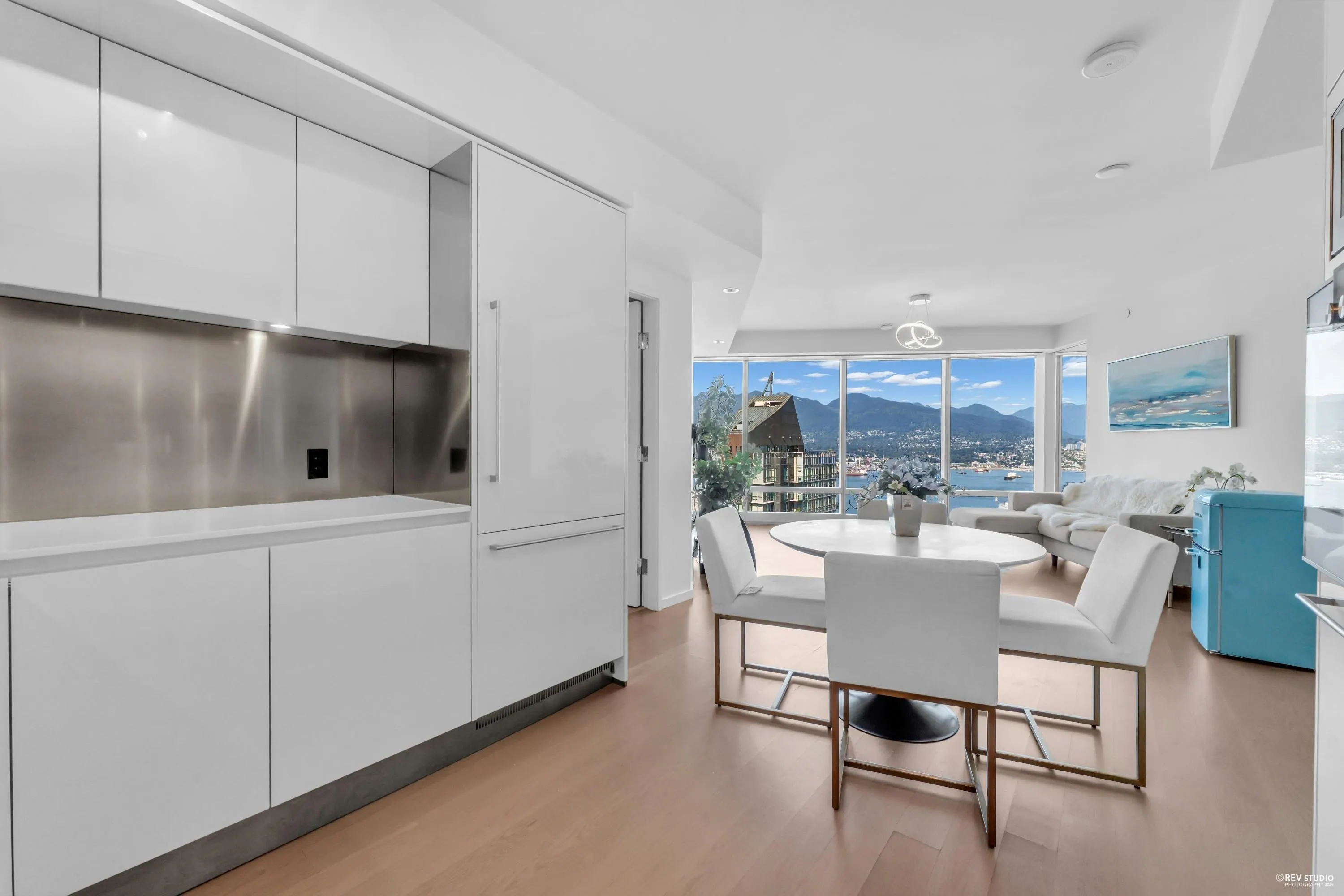 4505 1151 W Georgia Street