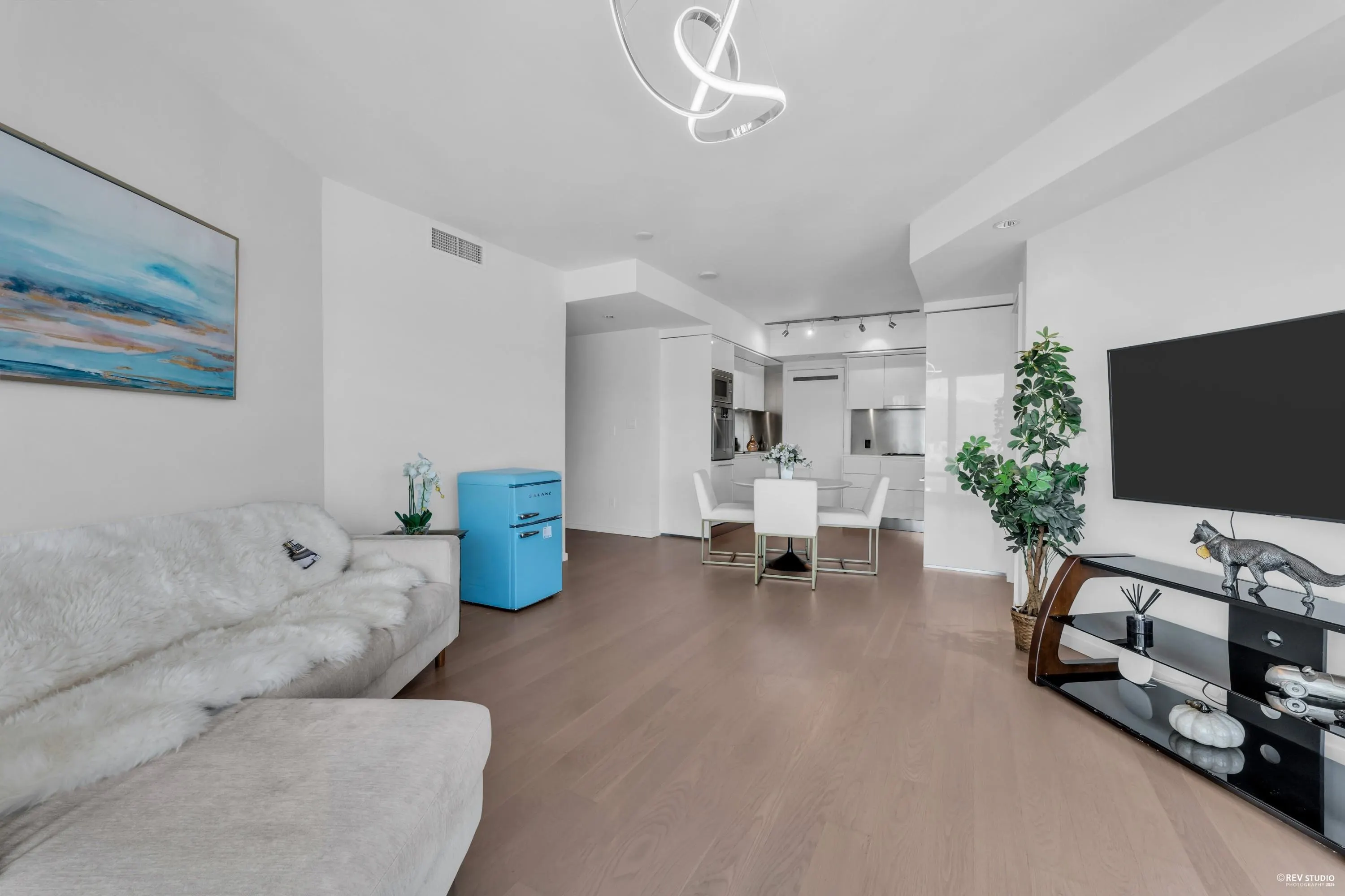 4505 1151 W Georgia Street