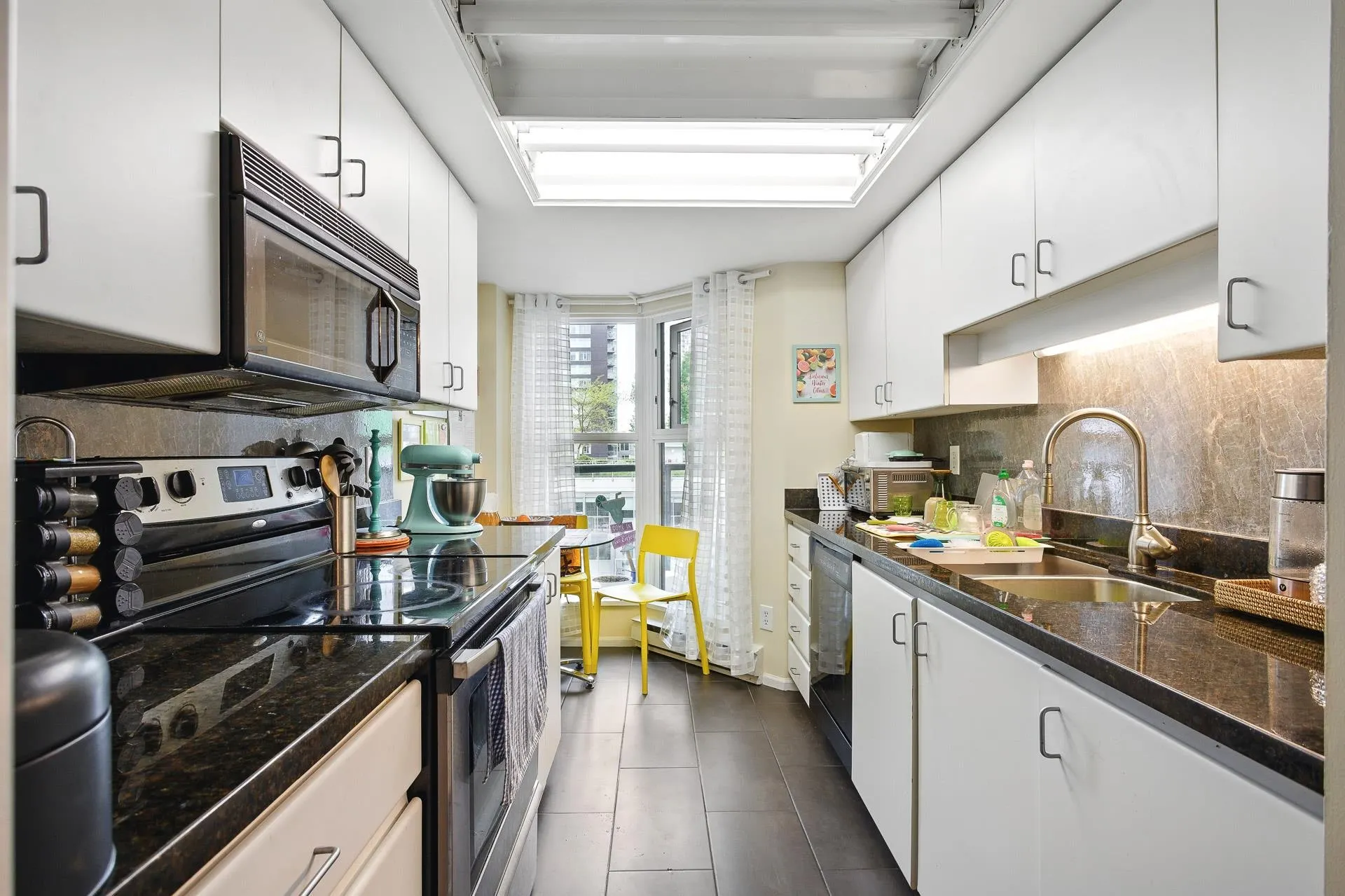 B1002 1331 Homer Street