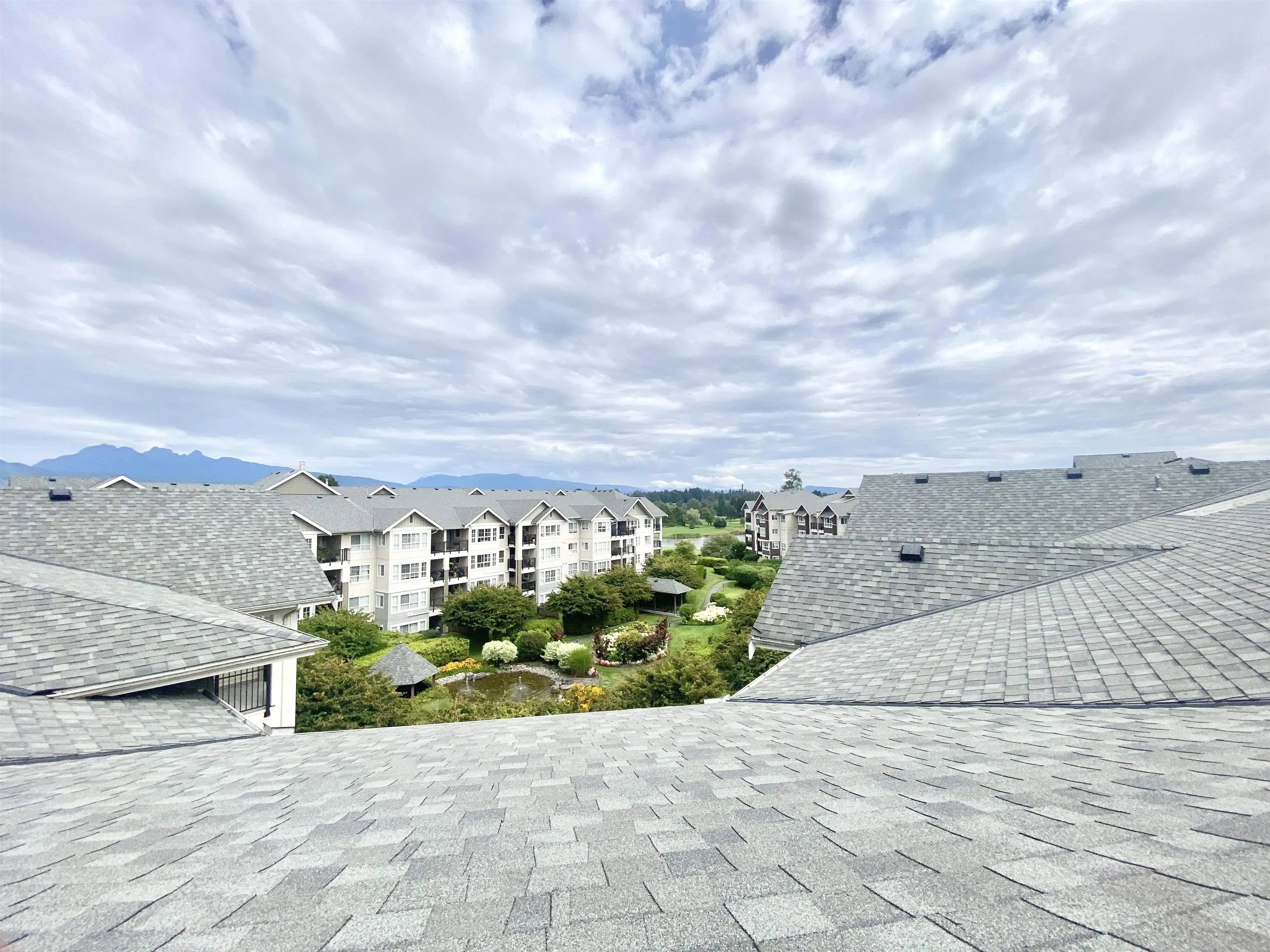 416 19673 Meadow Gardens Way