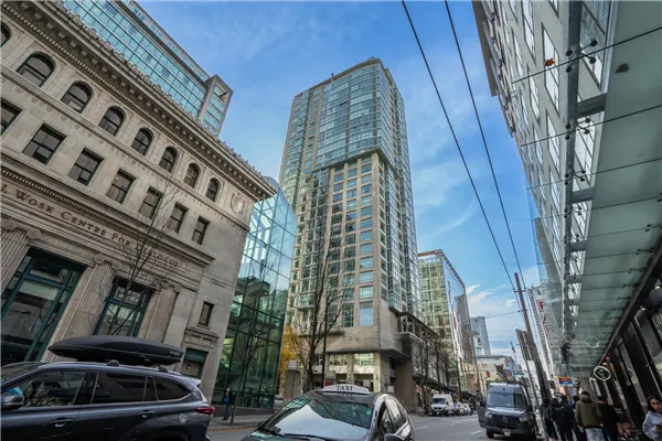 1604 438 Seymour Street