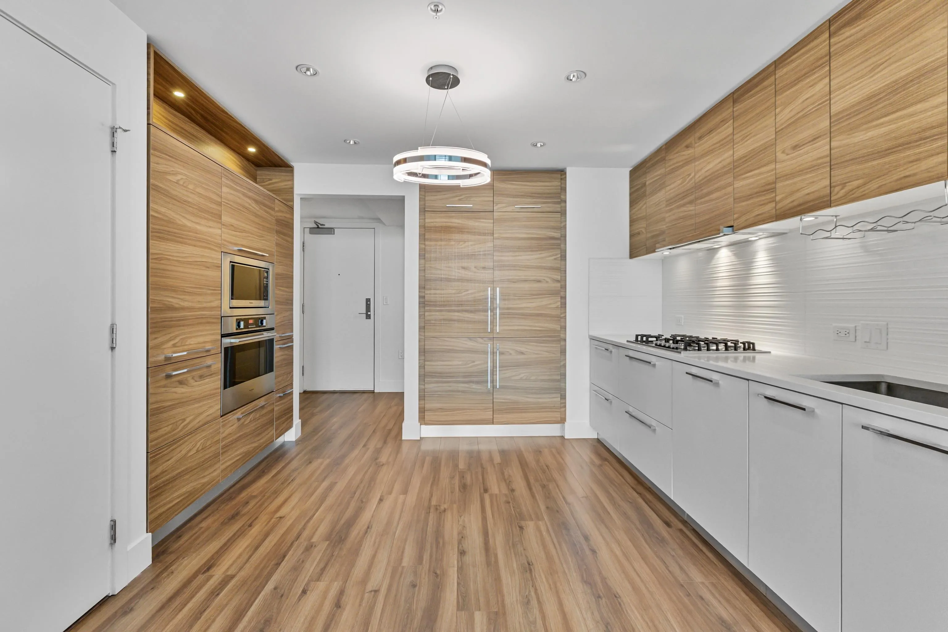 2303 7303 Noble Lane