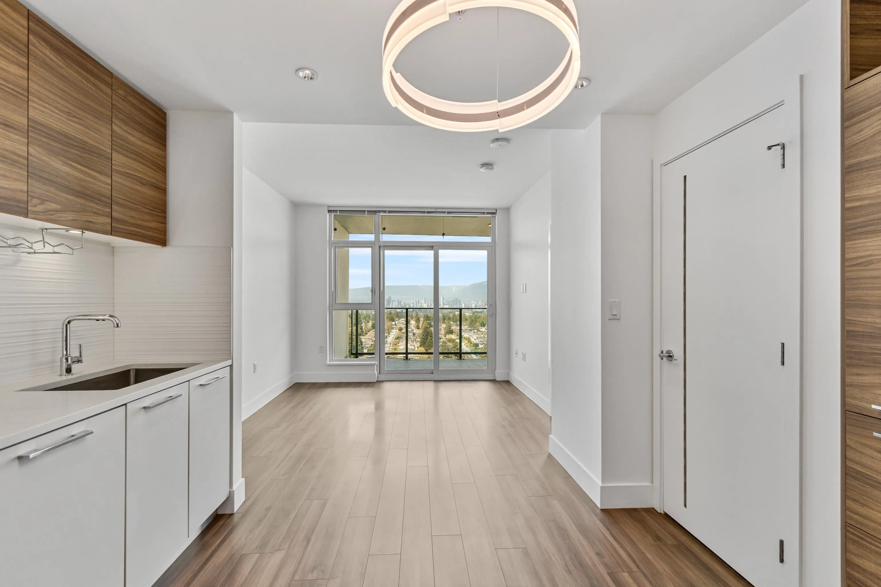 2303 7303 Noble Lane