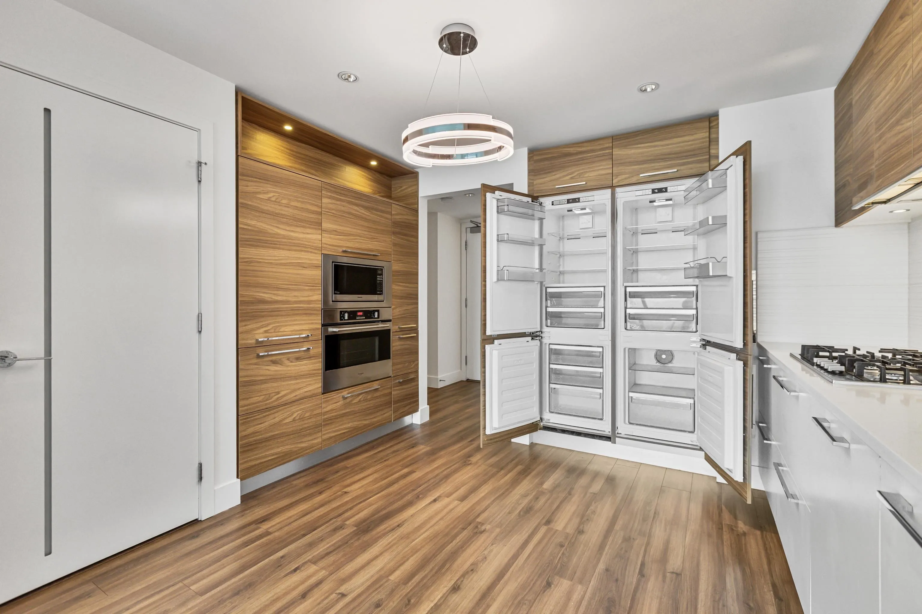 2303 7303 Noble Lane