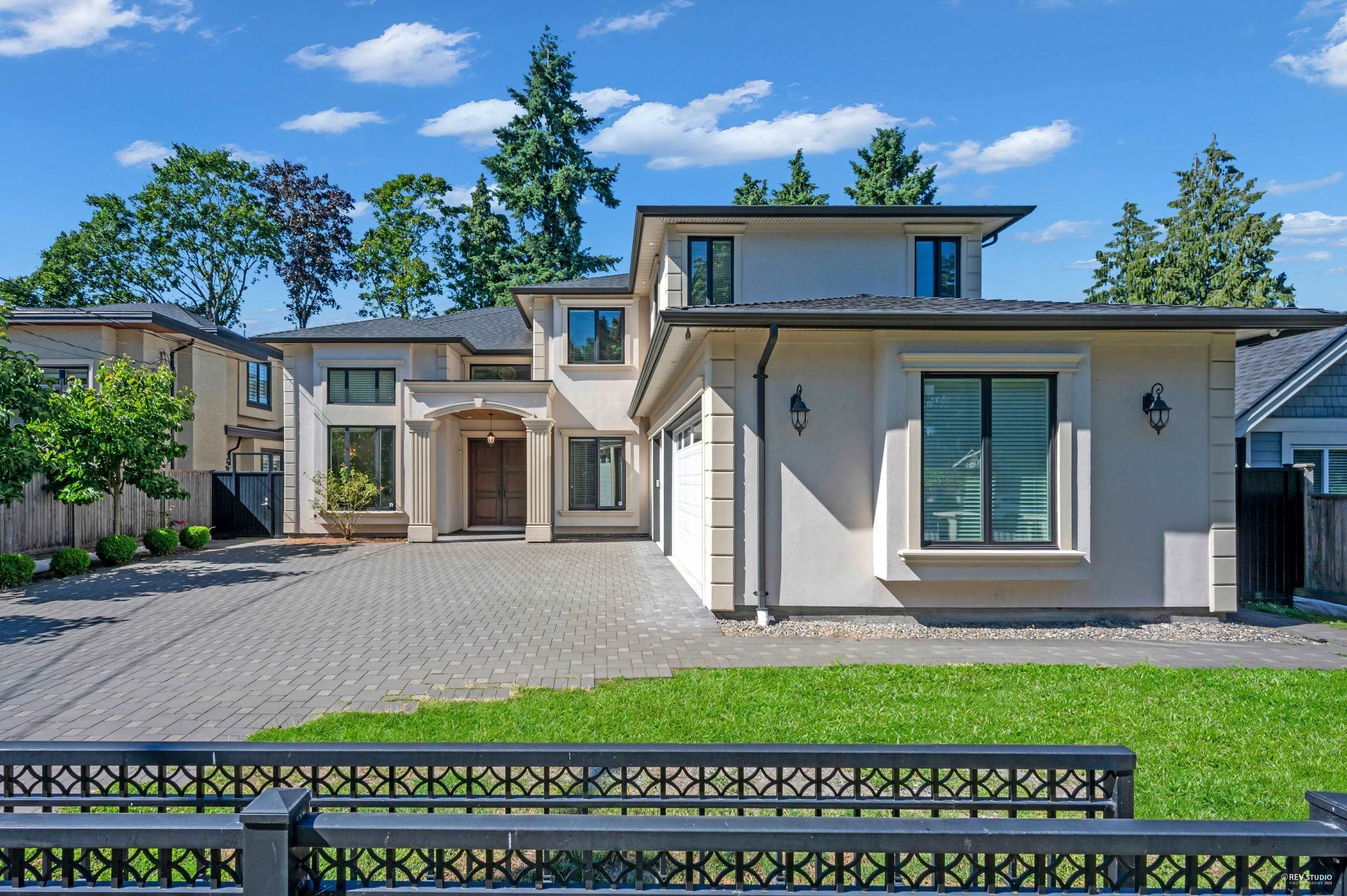 8351 Leslie Road