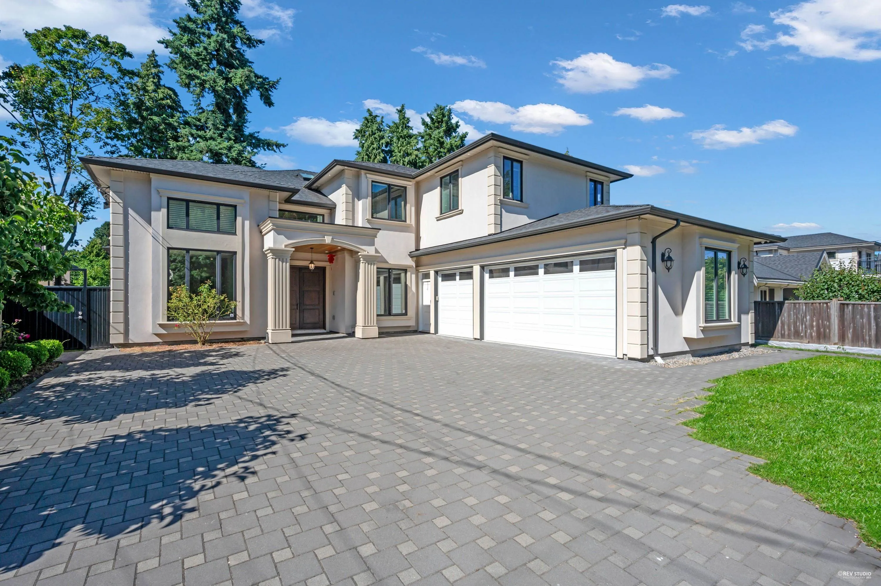 8351 Leslie Road