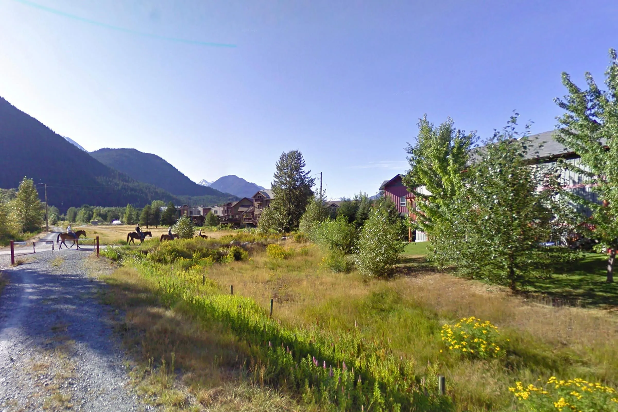 1490 Highway 99 Highway #114