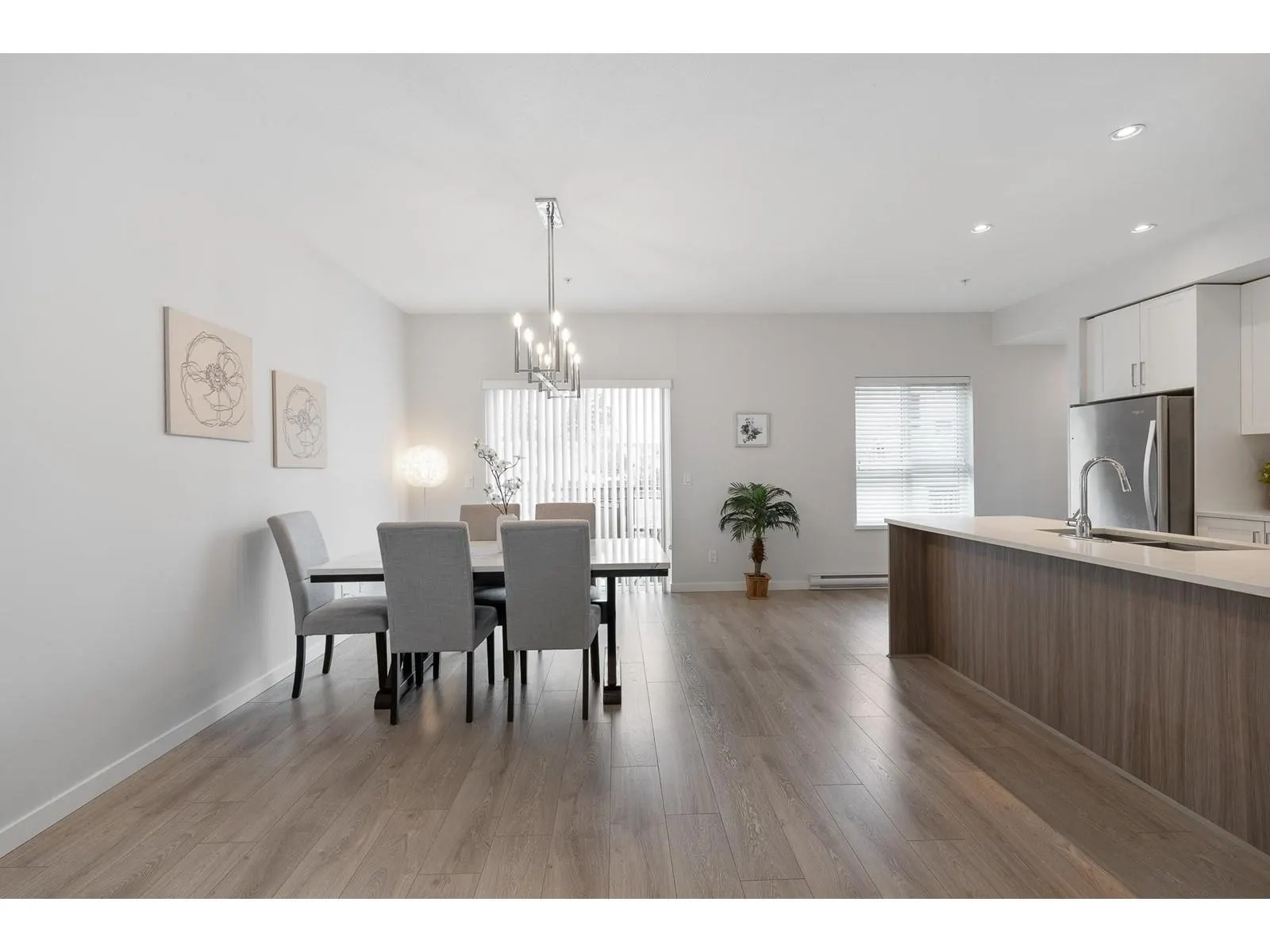 18 20723 Fraser Highway