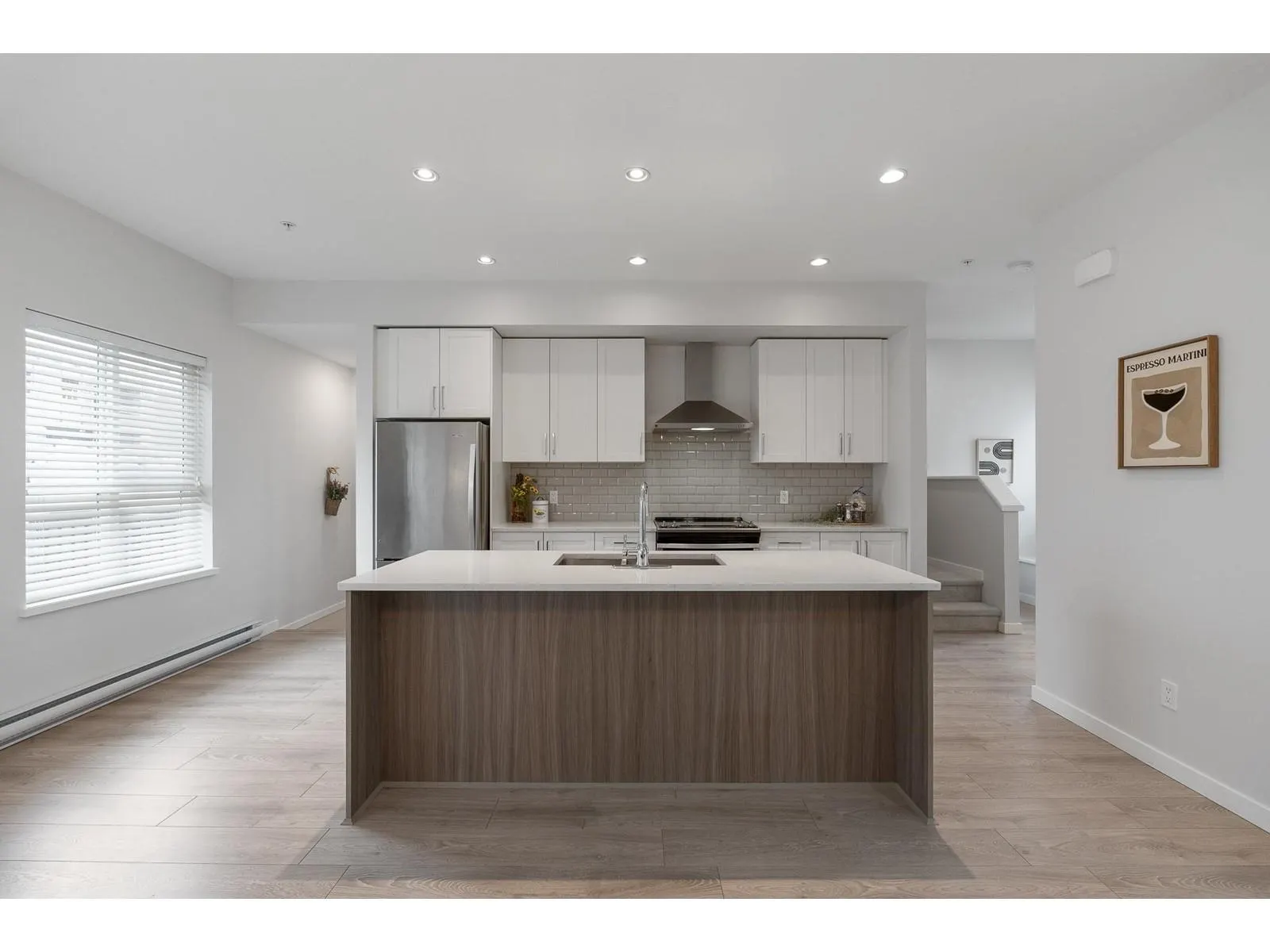18 20723 Fraser Highway