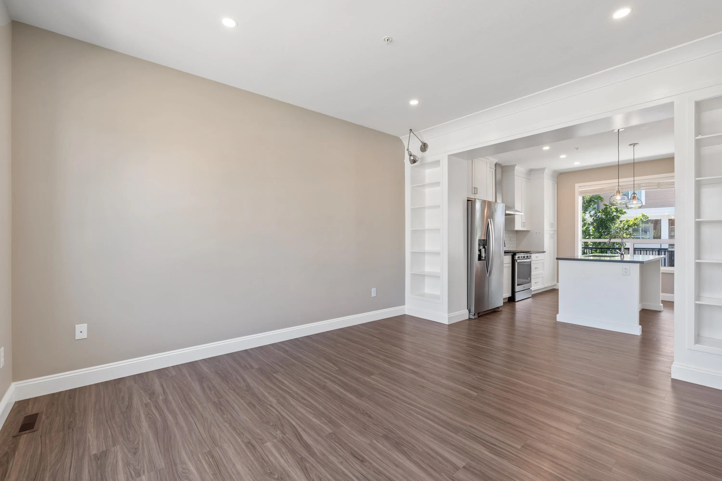 5571 Driftwood Street