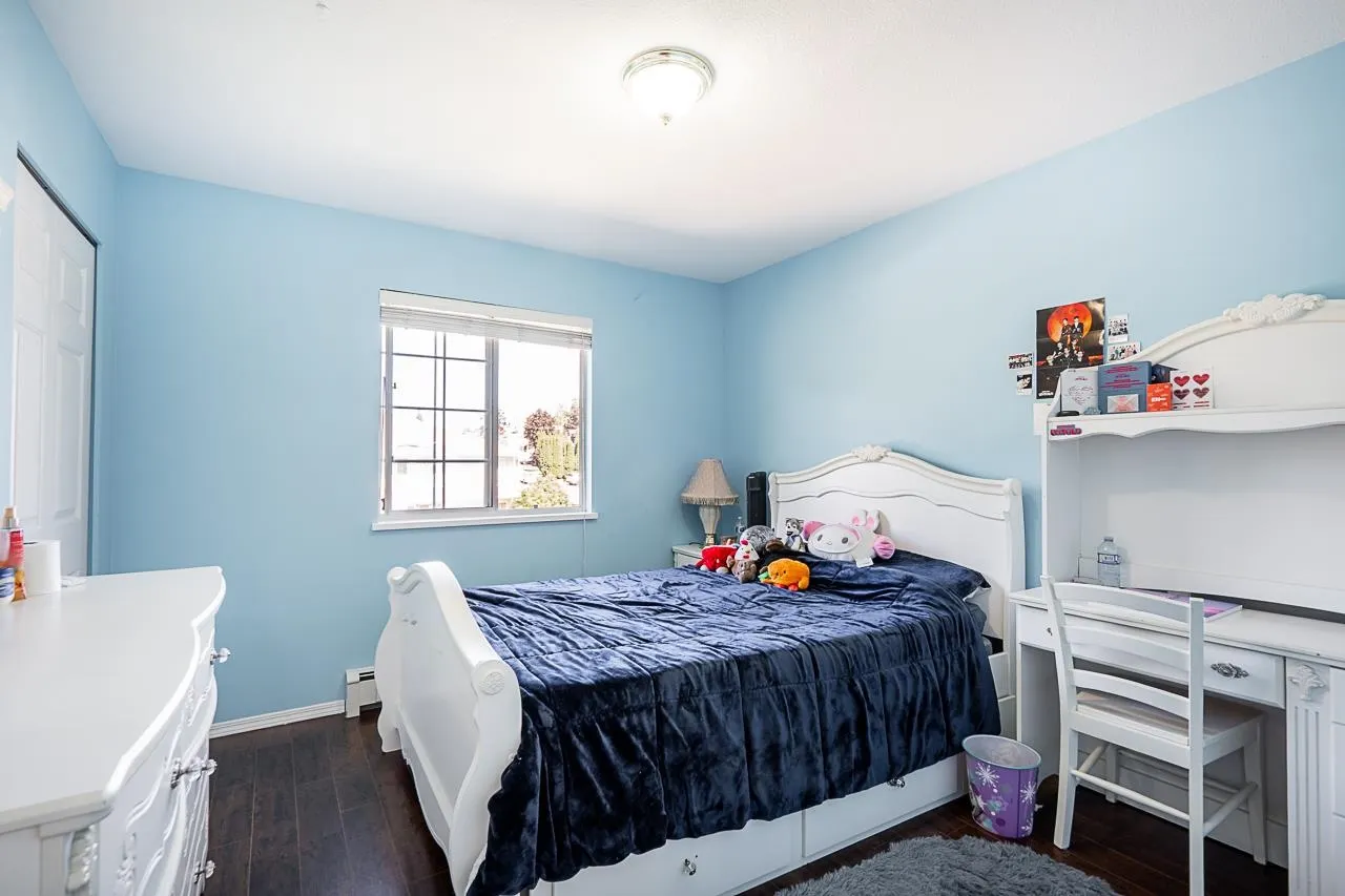 2989 Creekside Drive