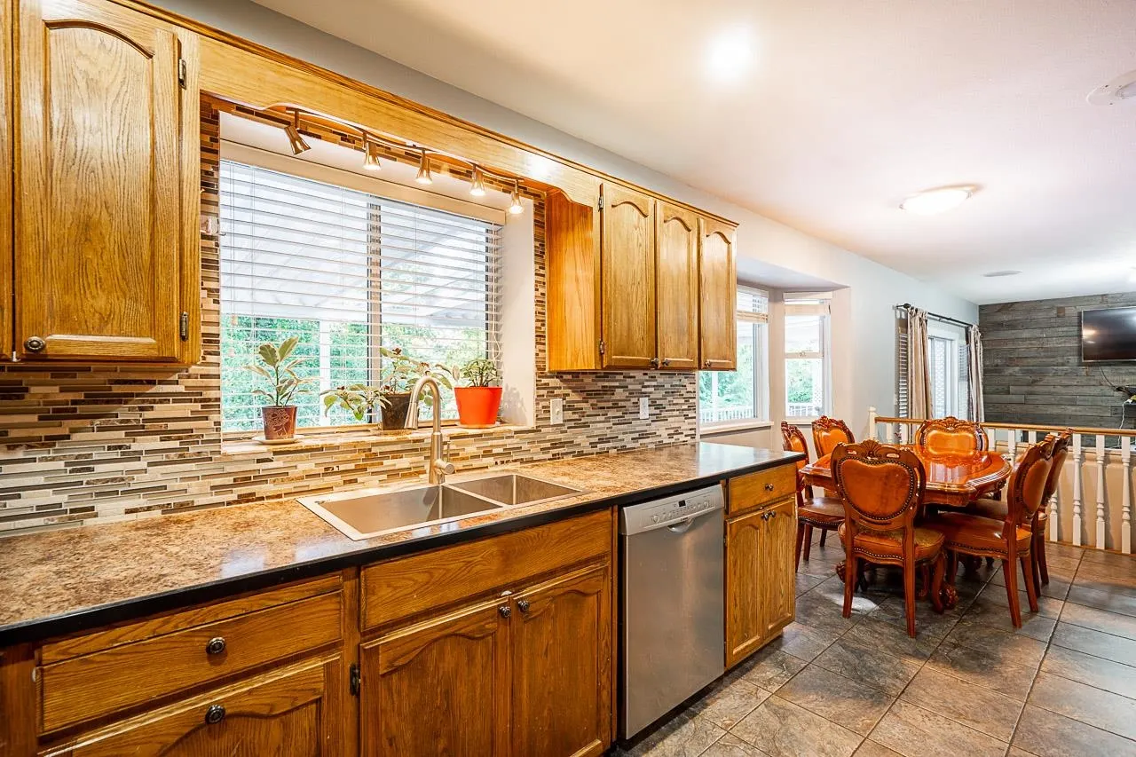 2989 Creekside Drive