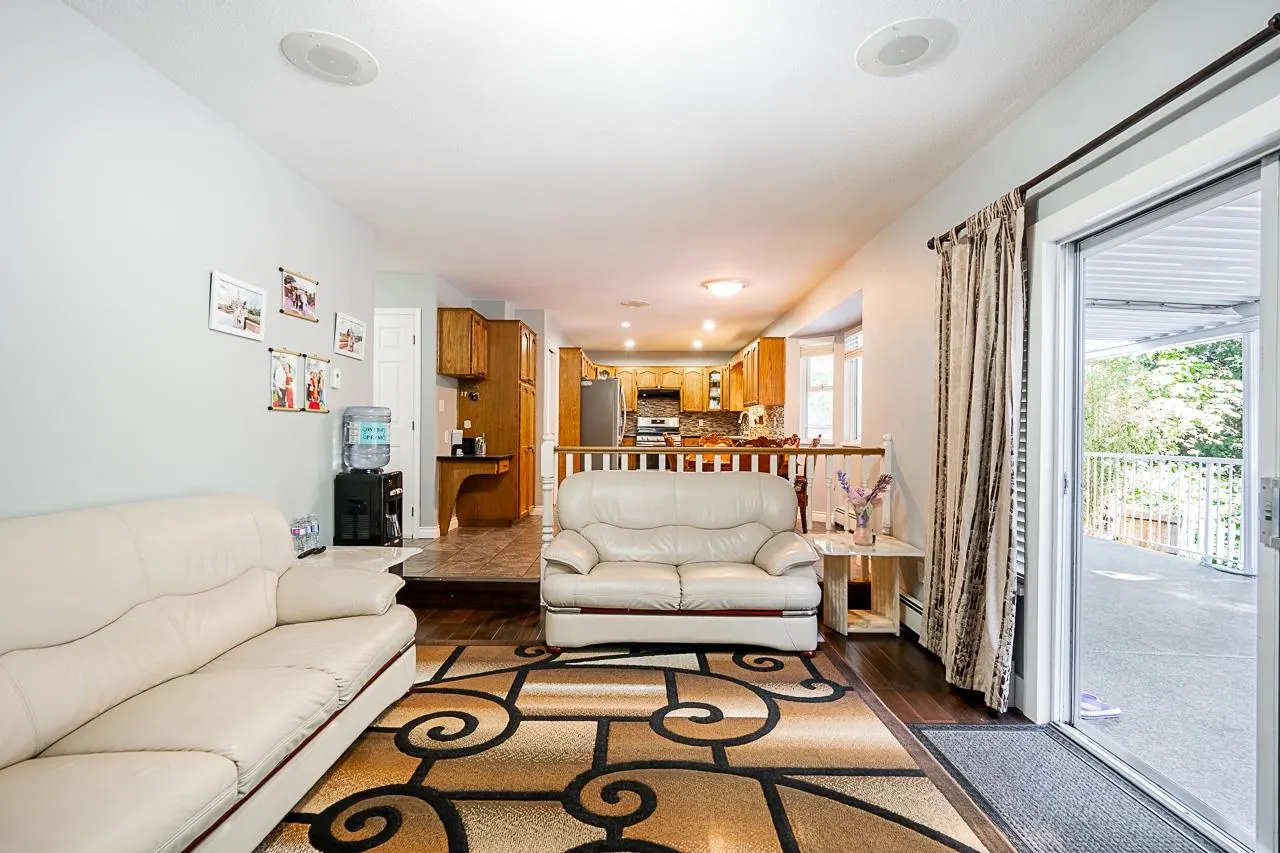 2989 Creekside Drive