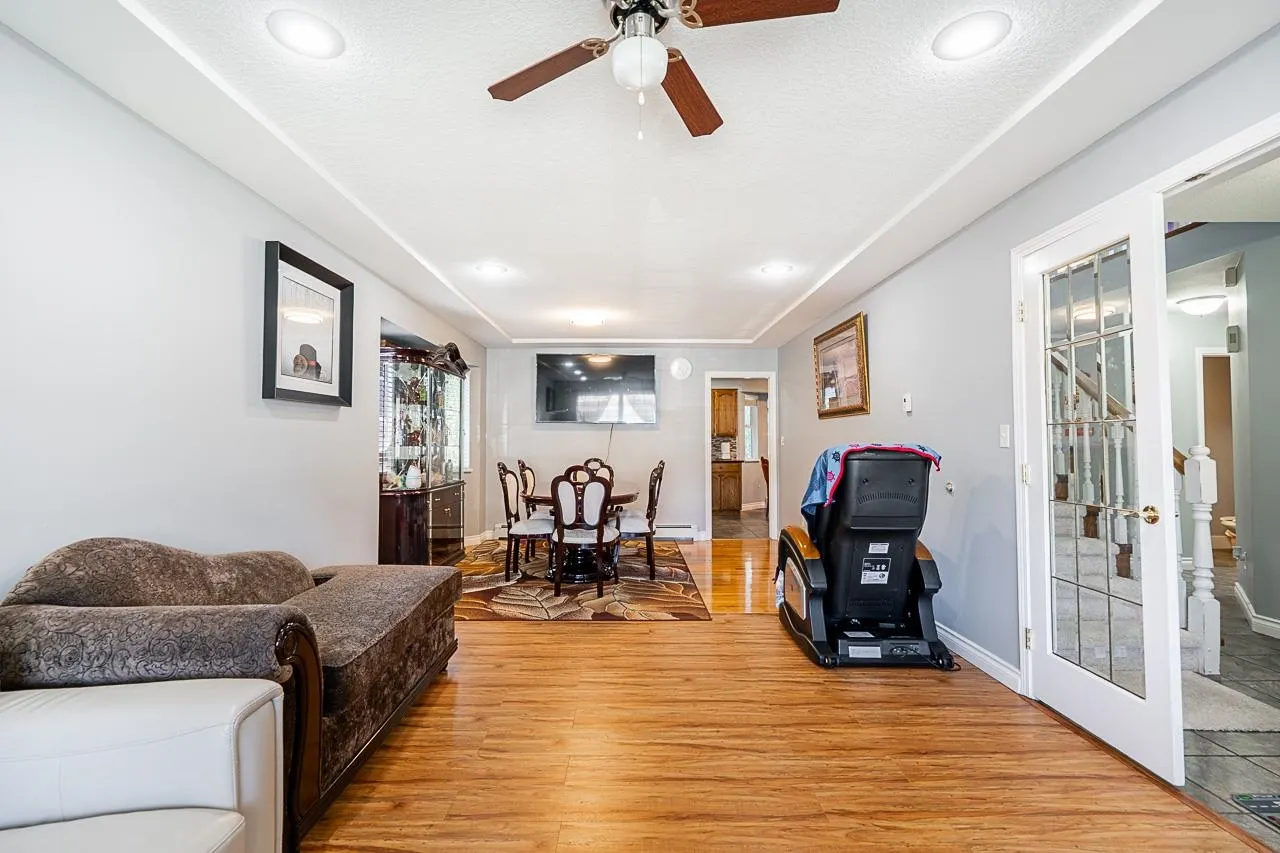2989 Creekside Drive
