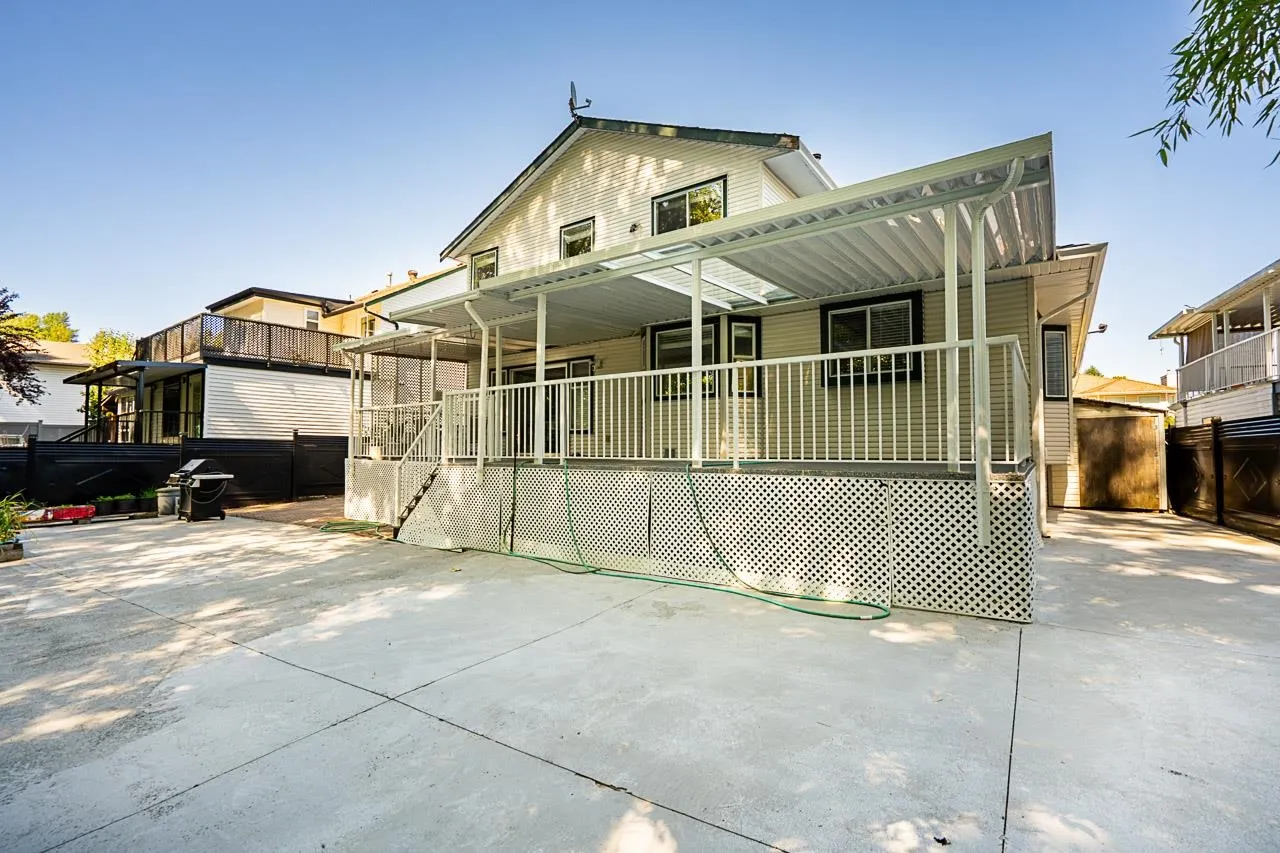2989 Creekside Drive