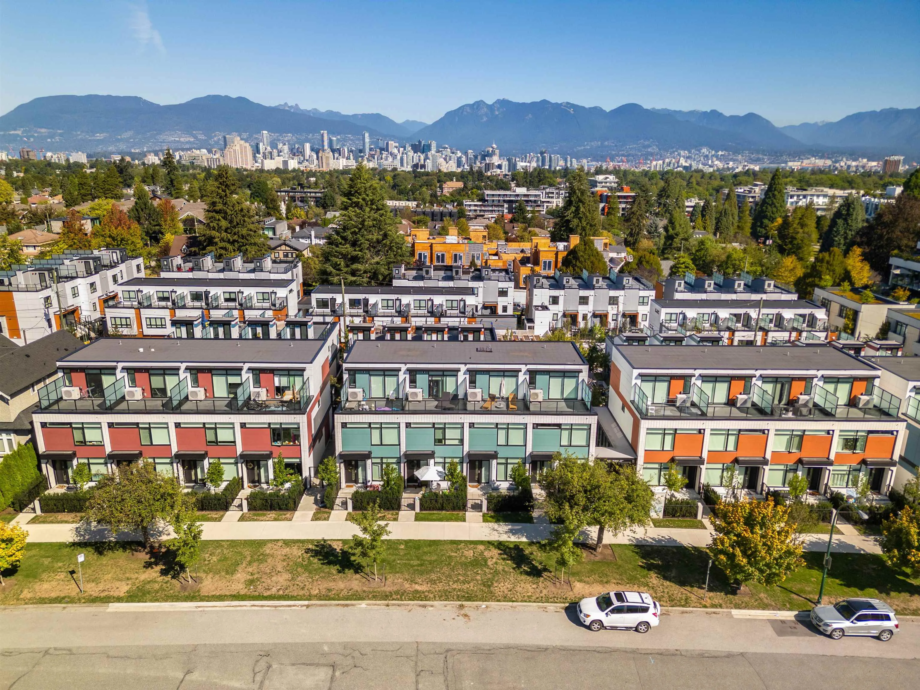 561 W 29th Avenue