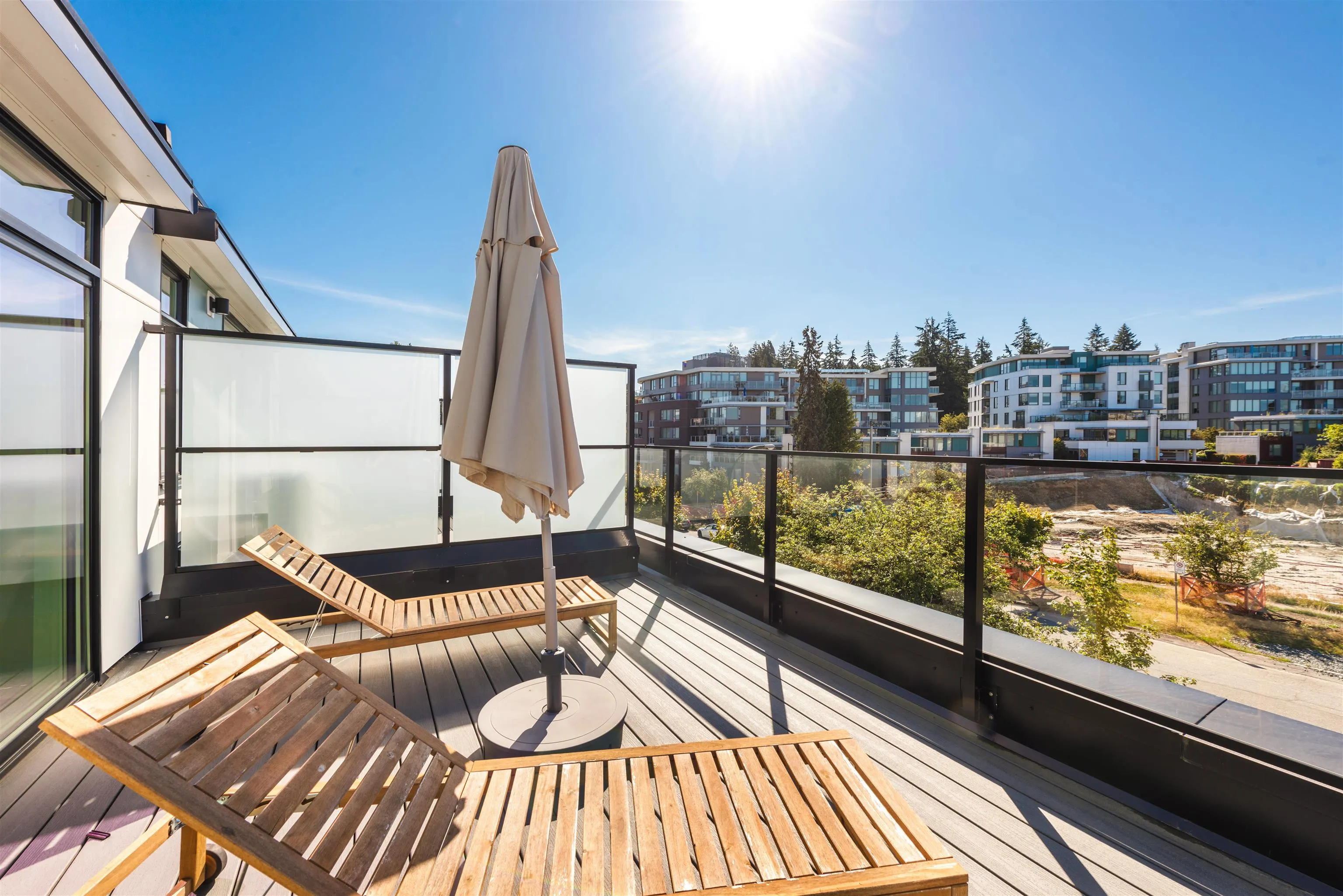 561 W 29th Avenue