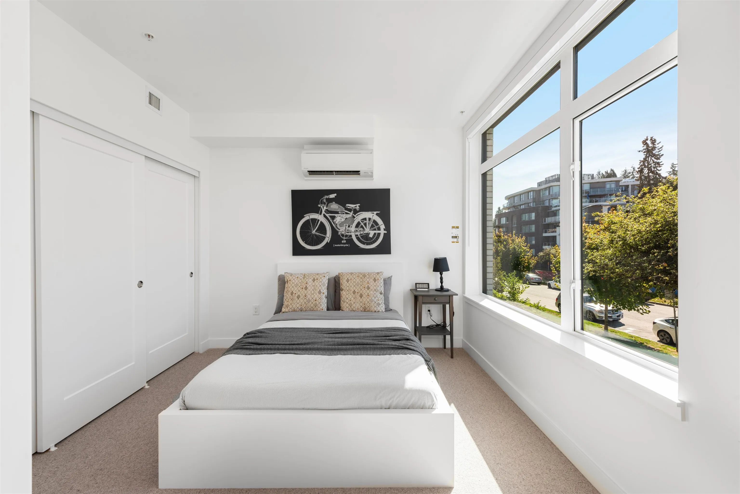 561 W 29th Avenue