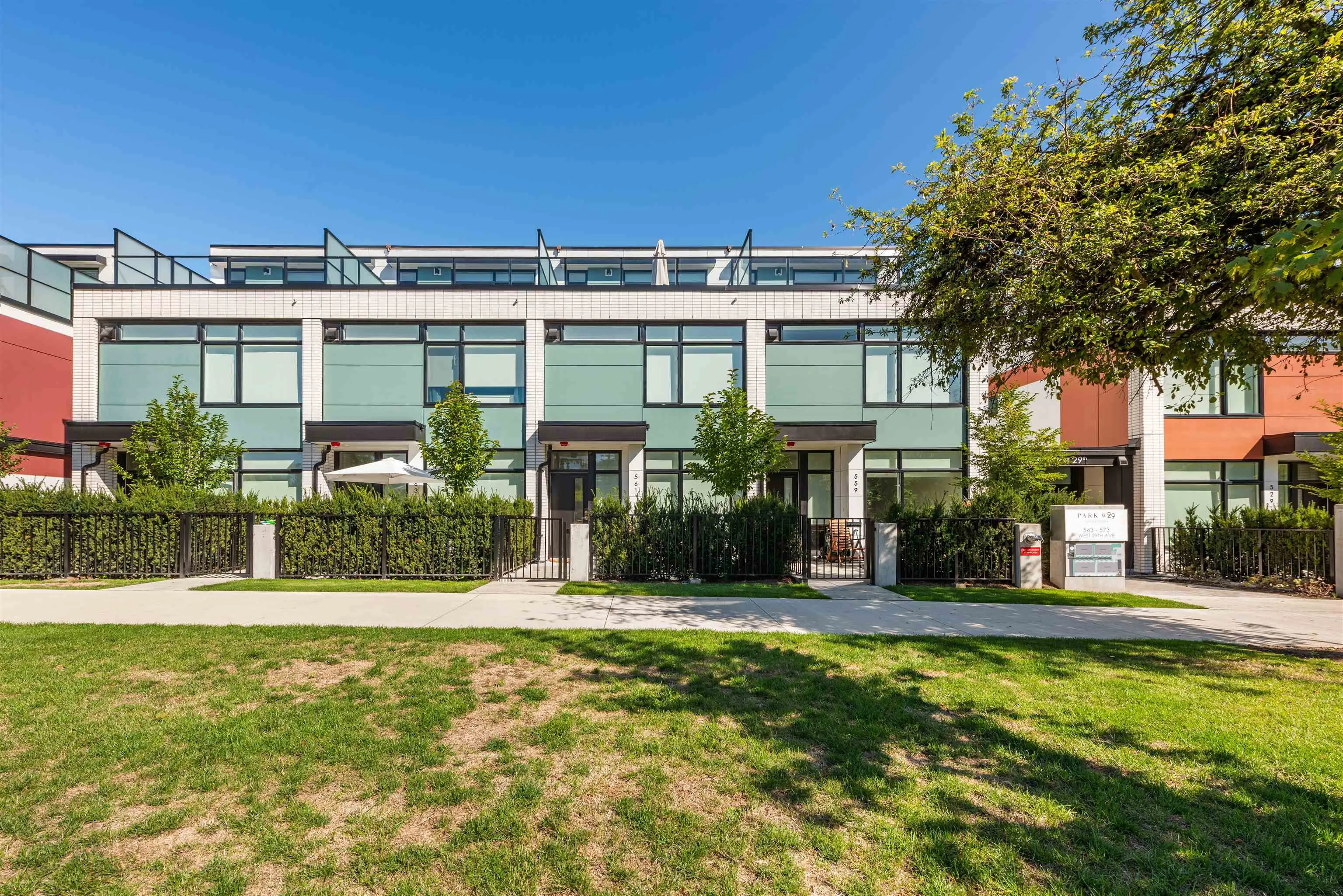 561 W 29th Avenue