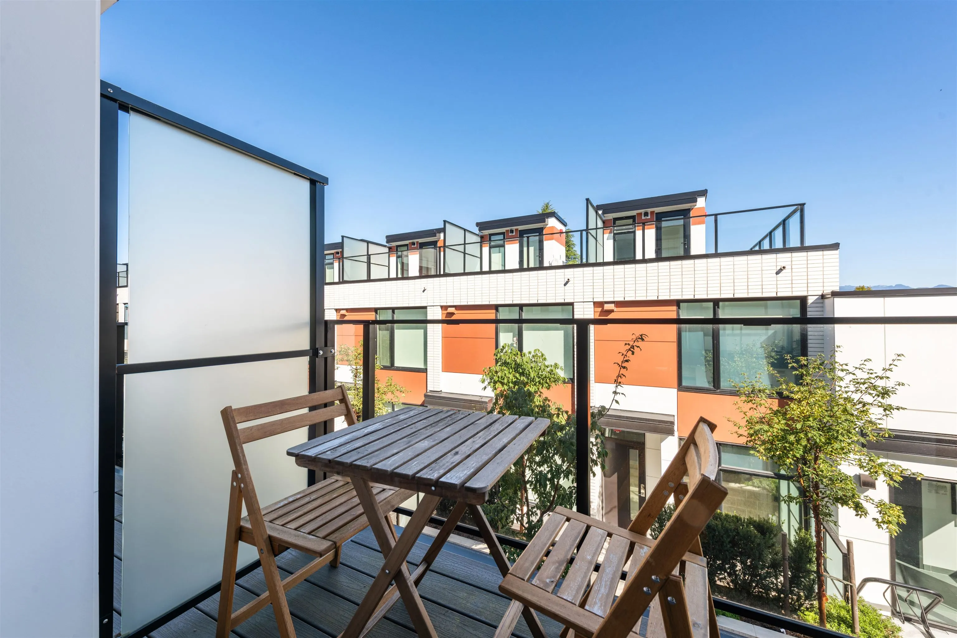 561 W 29th Avenue
