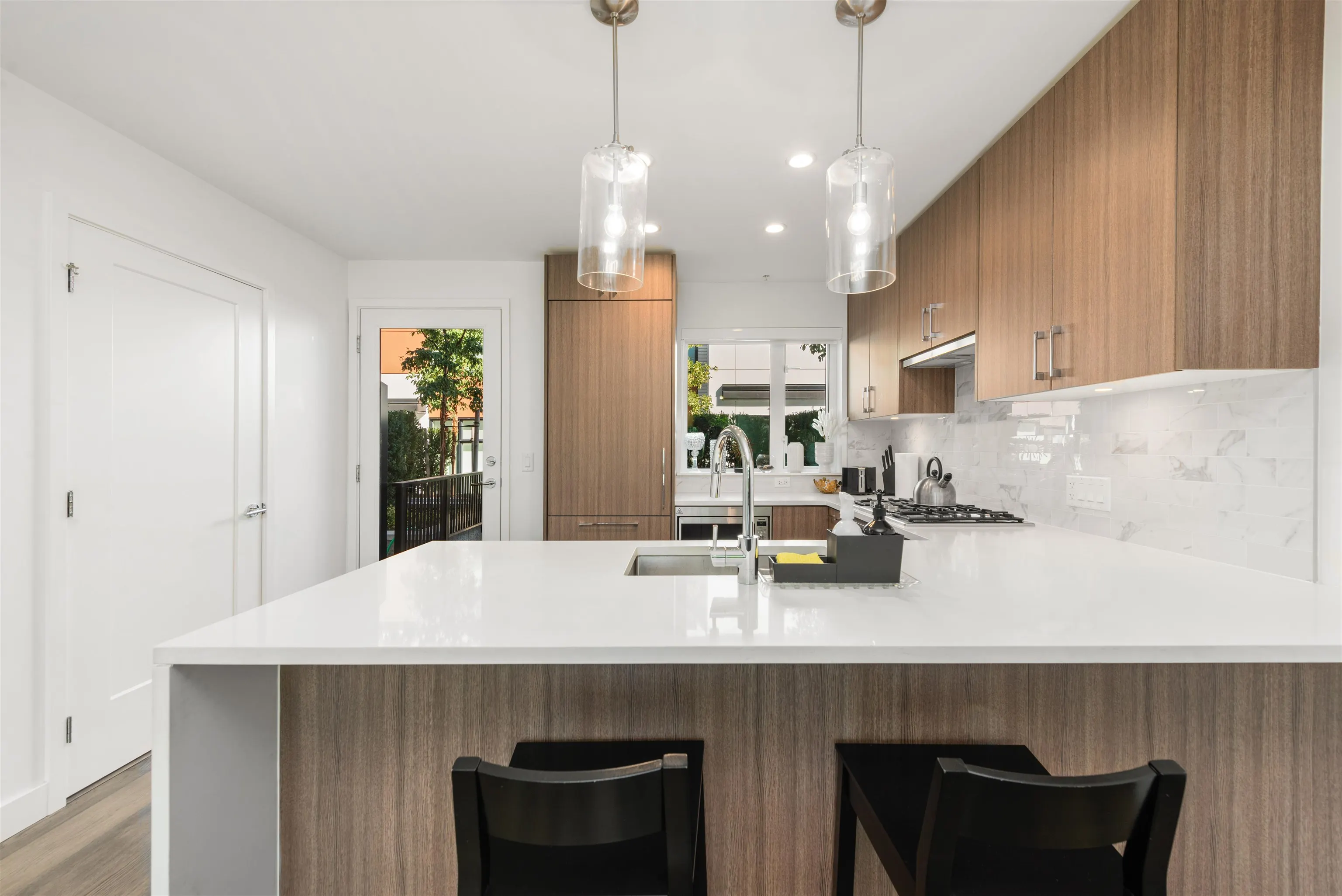 561 W 29th Avenue