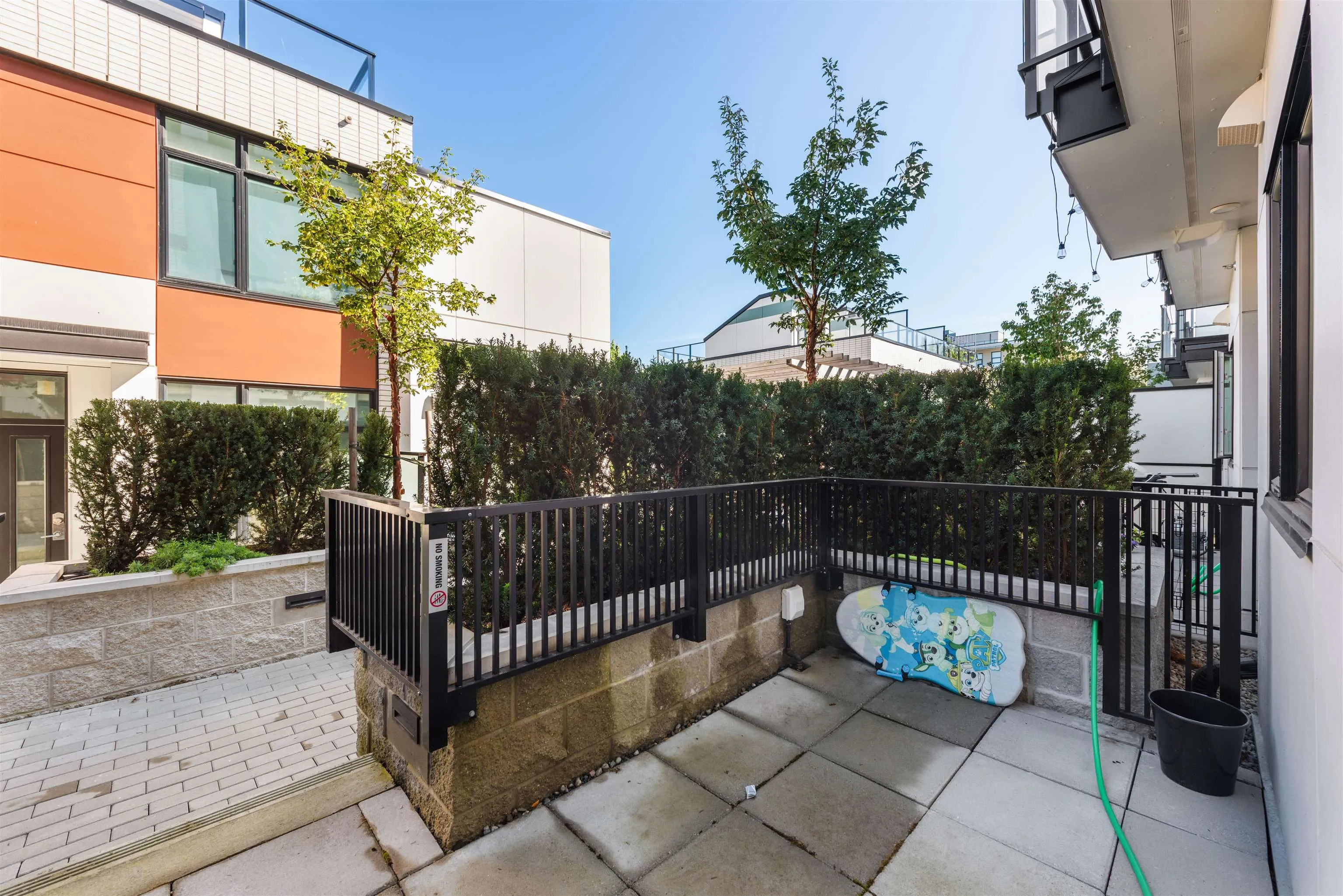 561 W 29th Avenue