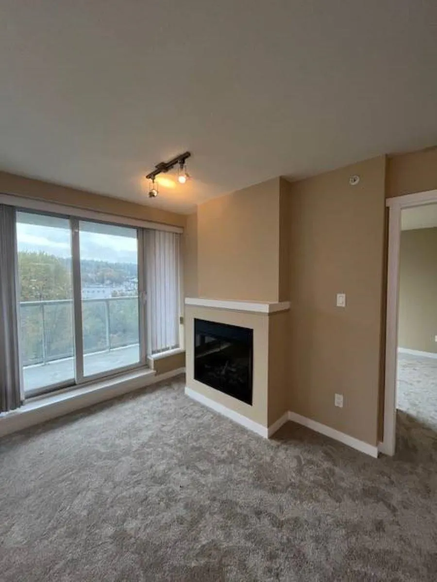 1001 651 Nootka Way