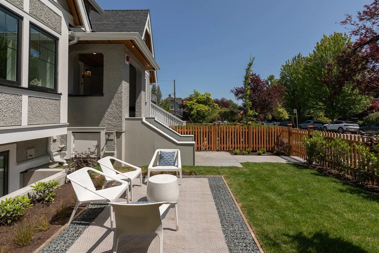 1141 W 33rd Avenue