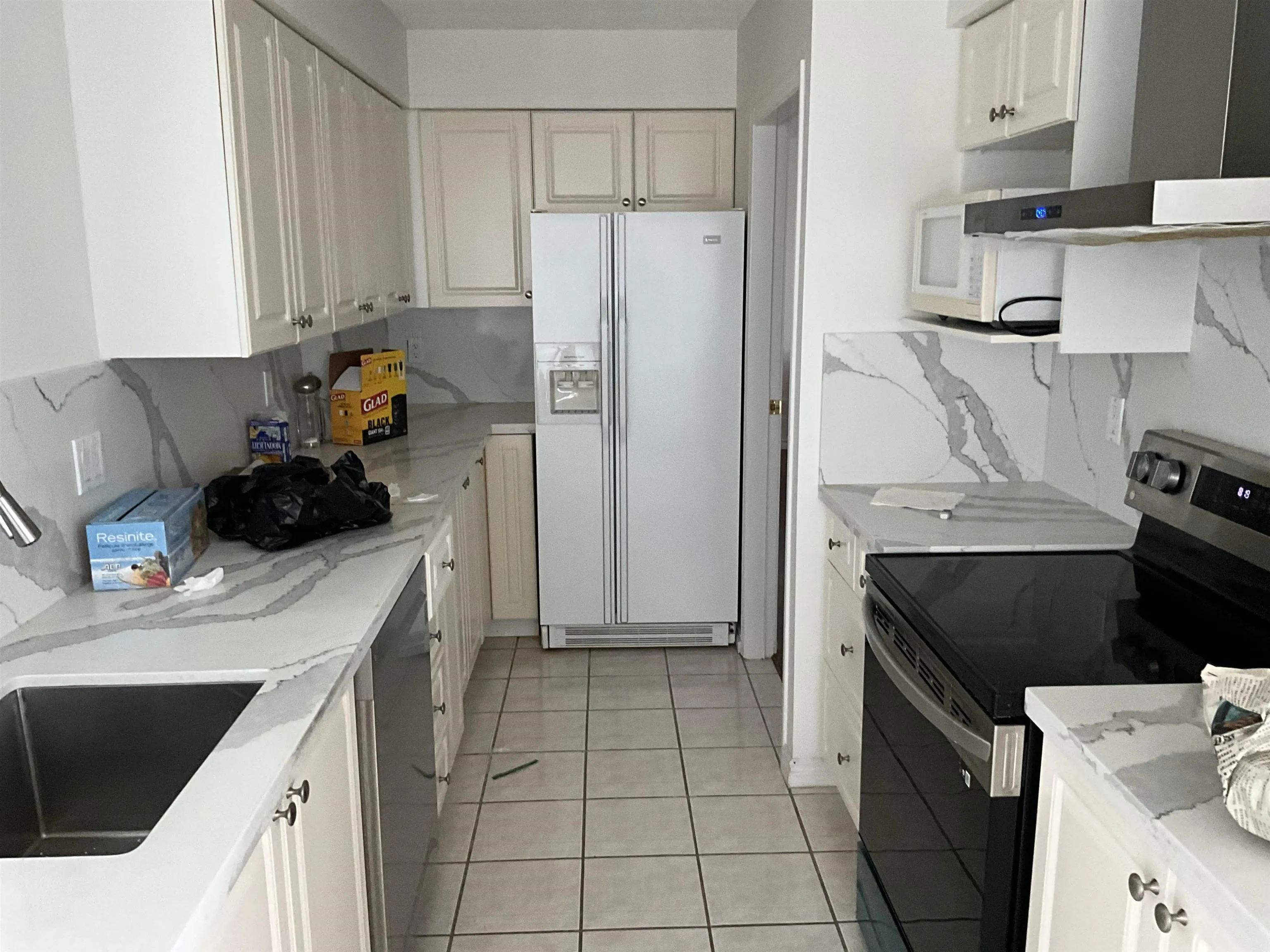 1606 7500 Granville Avenue