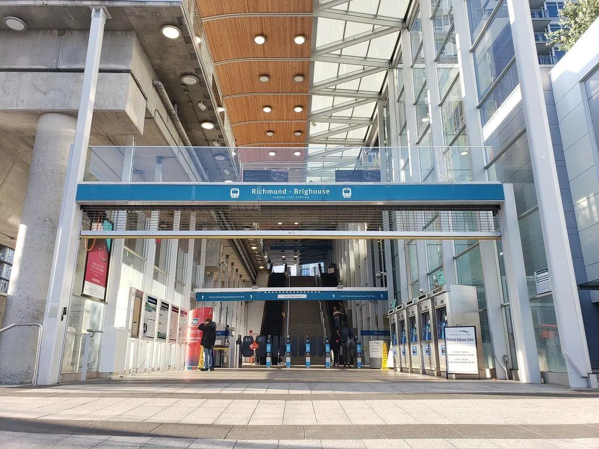 711 6651 Minoru Boulevard